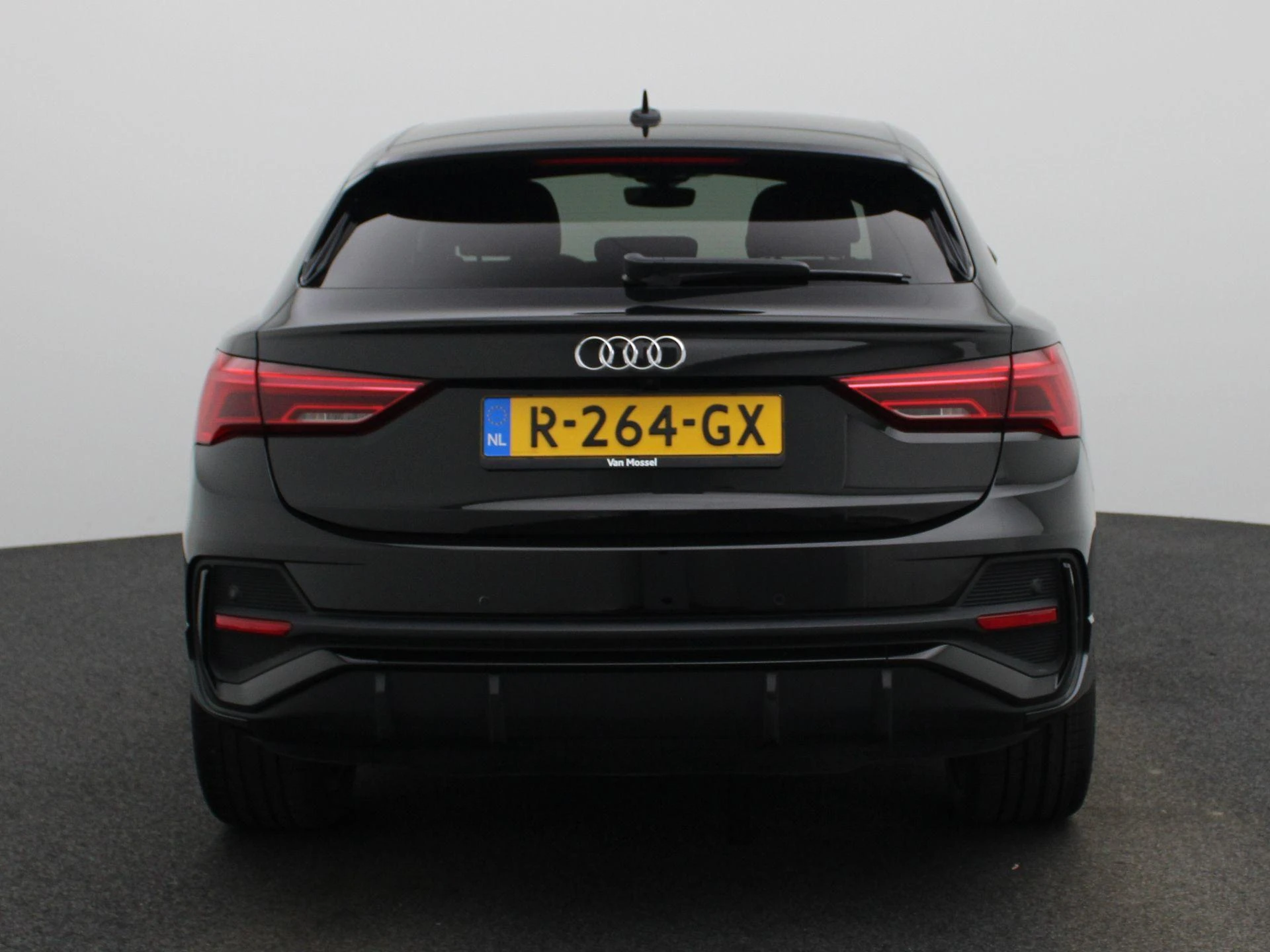 Audi-Q3-image-4