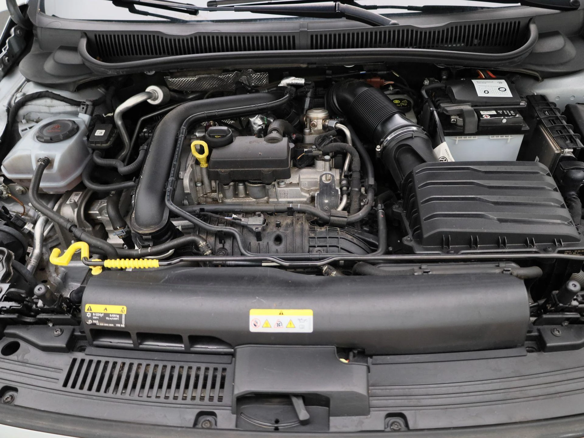 Volkswagen-Polo-image-29