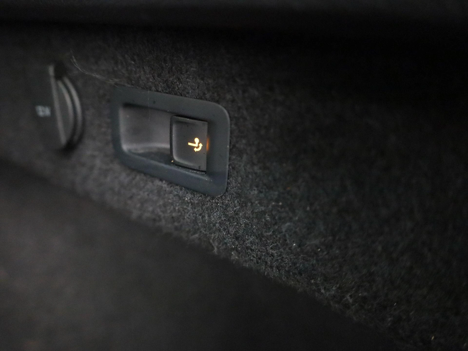 Volkswagen-Passat-image-13