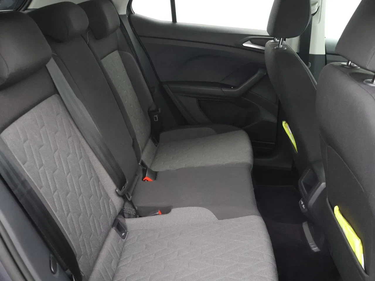Volkswagen-T-Cross-image-10