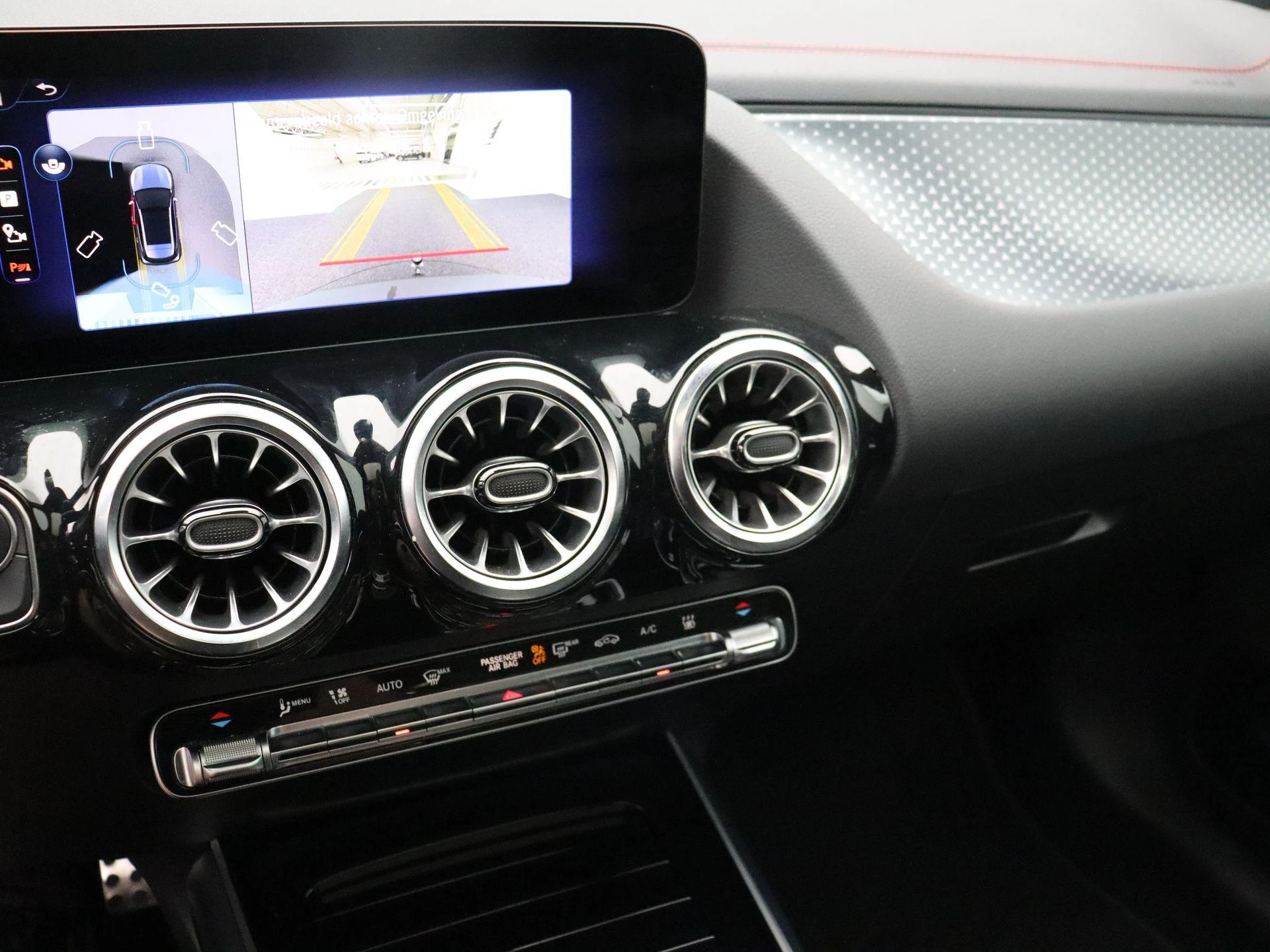 Mercedes-Benz-EQA-image-14