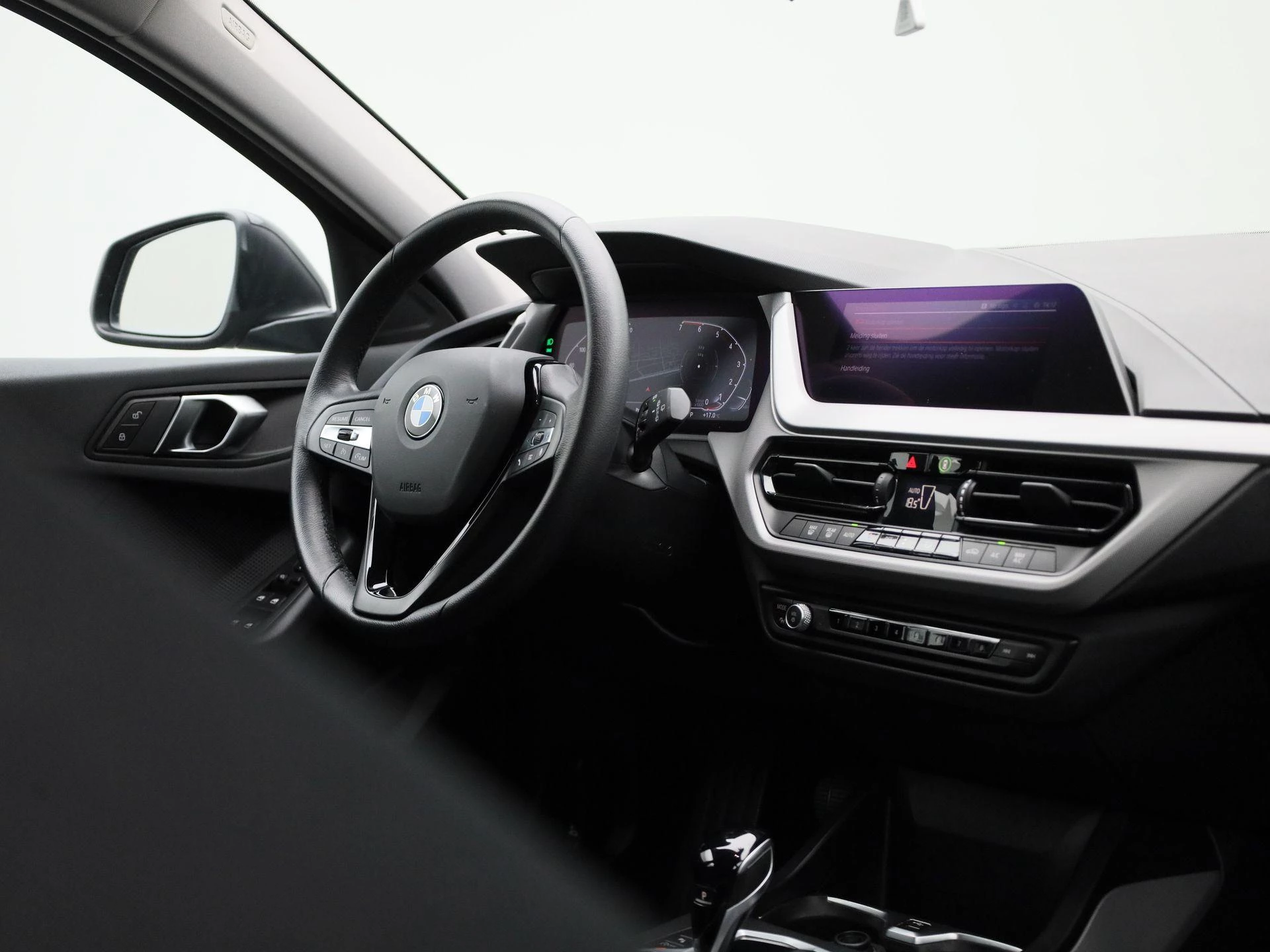 BMW Série 1 Hatch 116iA (80 kW)