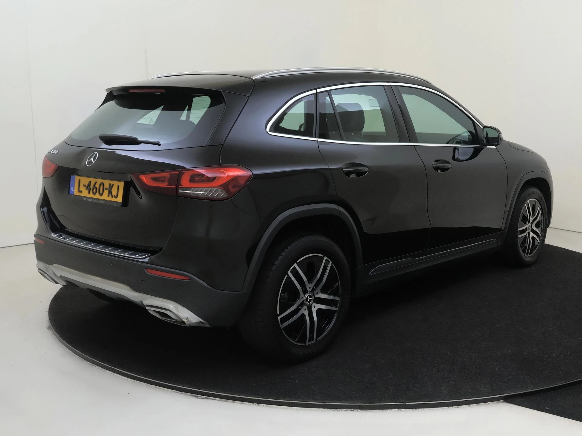 Mercedes-Benz GLA 180 Business Solution Luxury