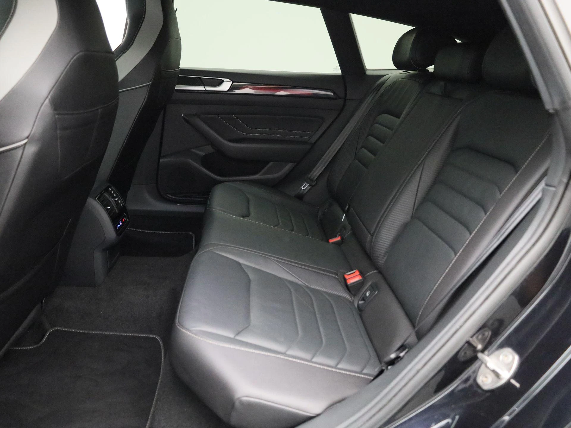 Volkswagen-Arteon-image-11