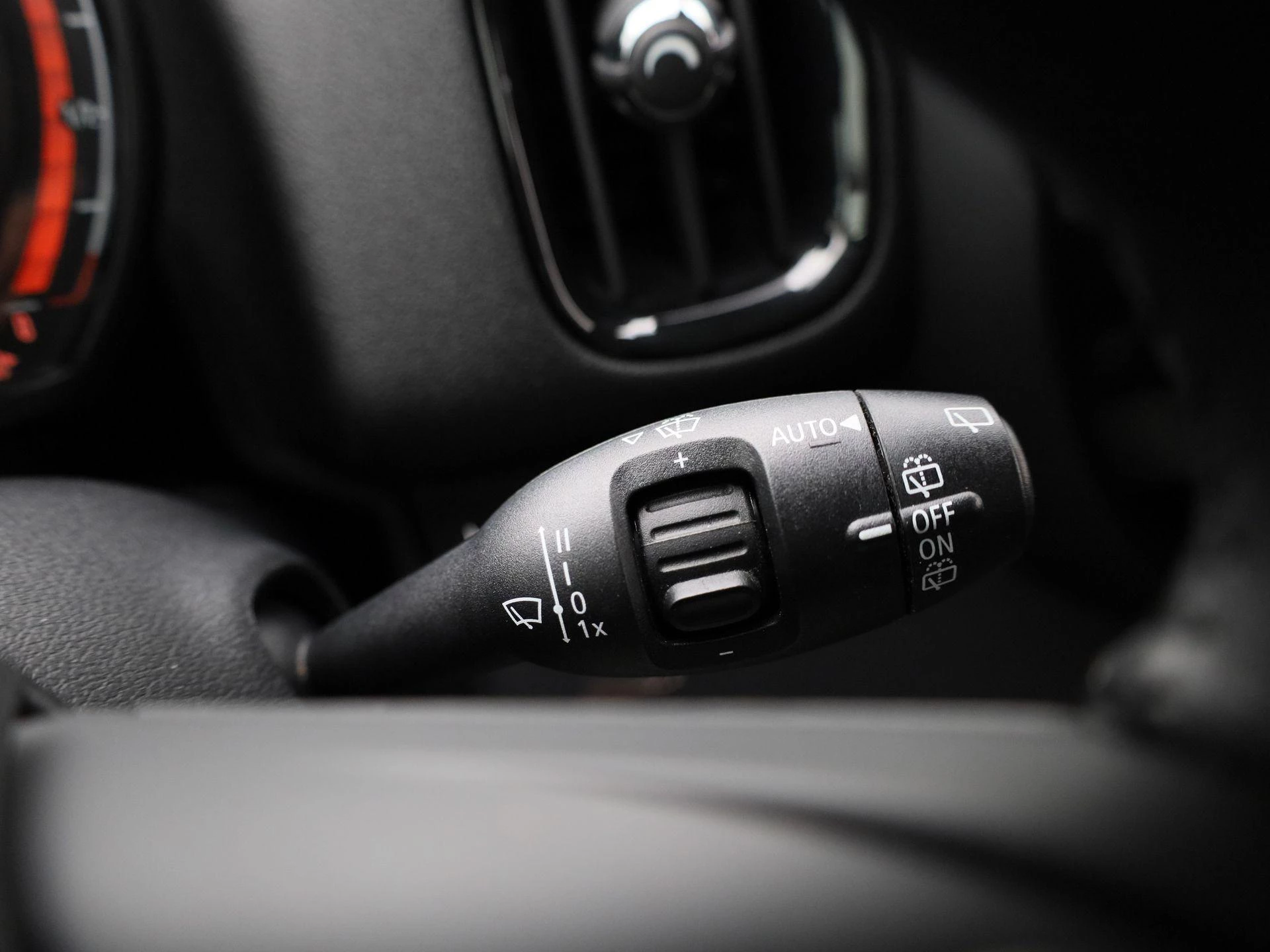 MINI-Countryman-image-17