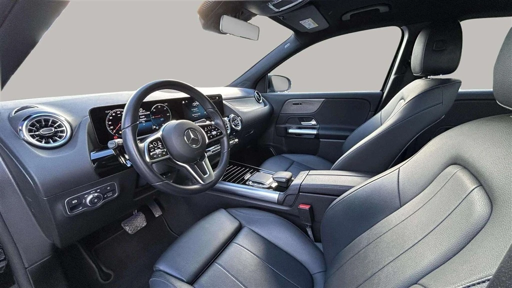 Mercedes-Benz-EQA-image-9