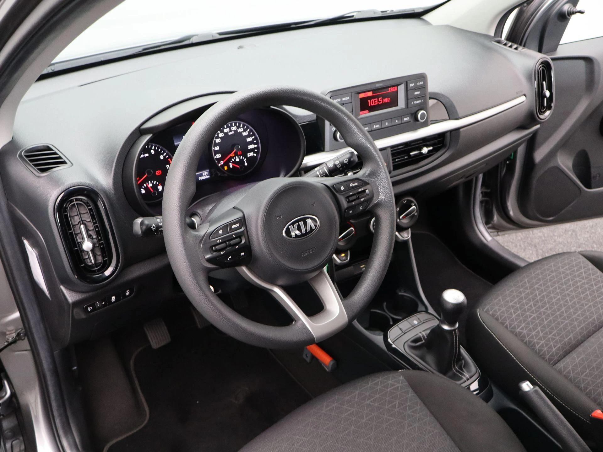Kia-Picanto-image-25
