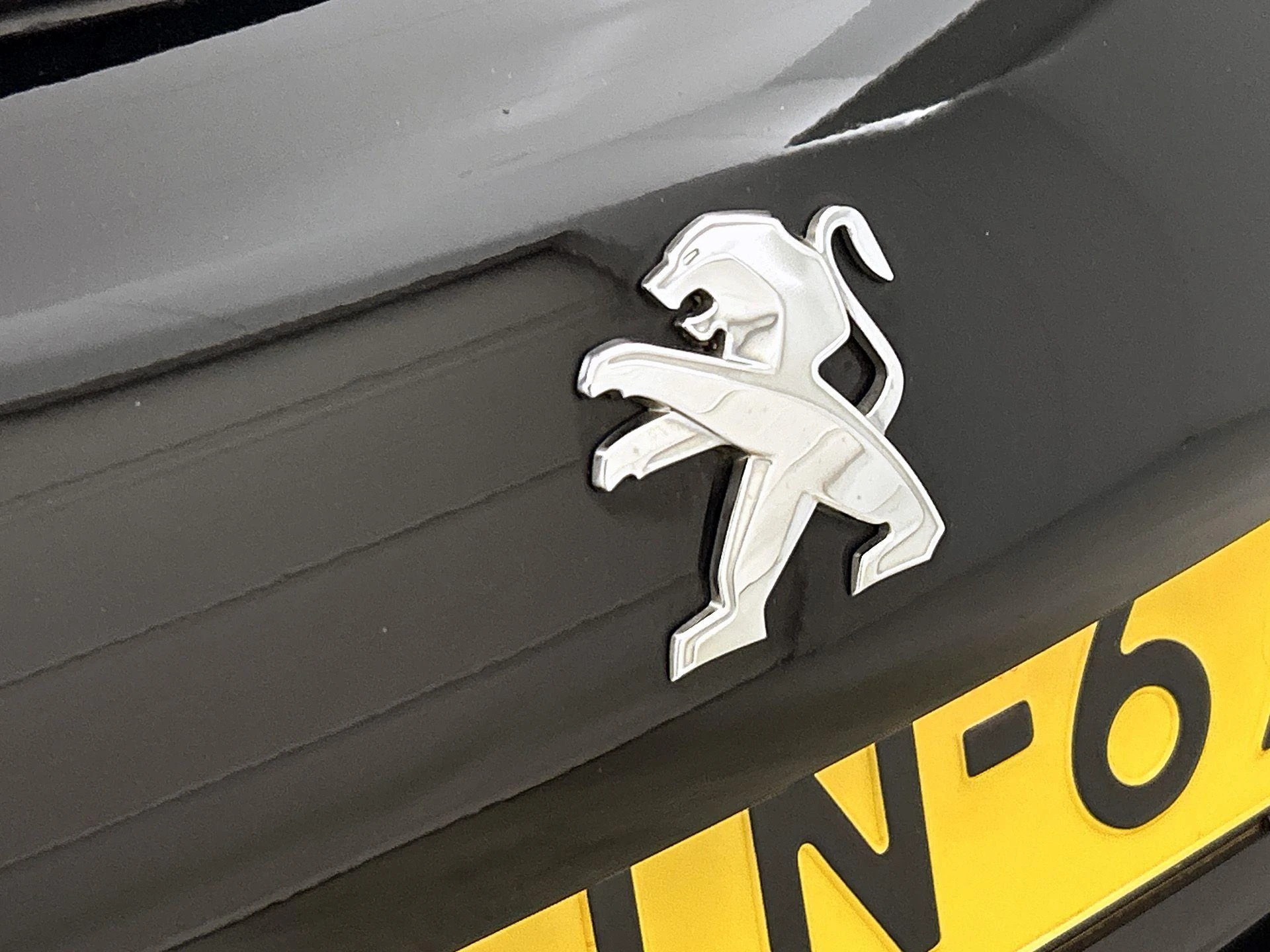 Peugeot-208-image-11