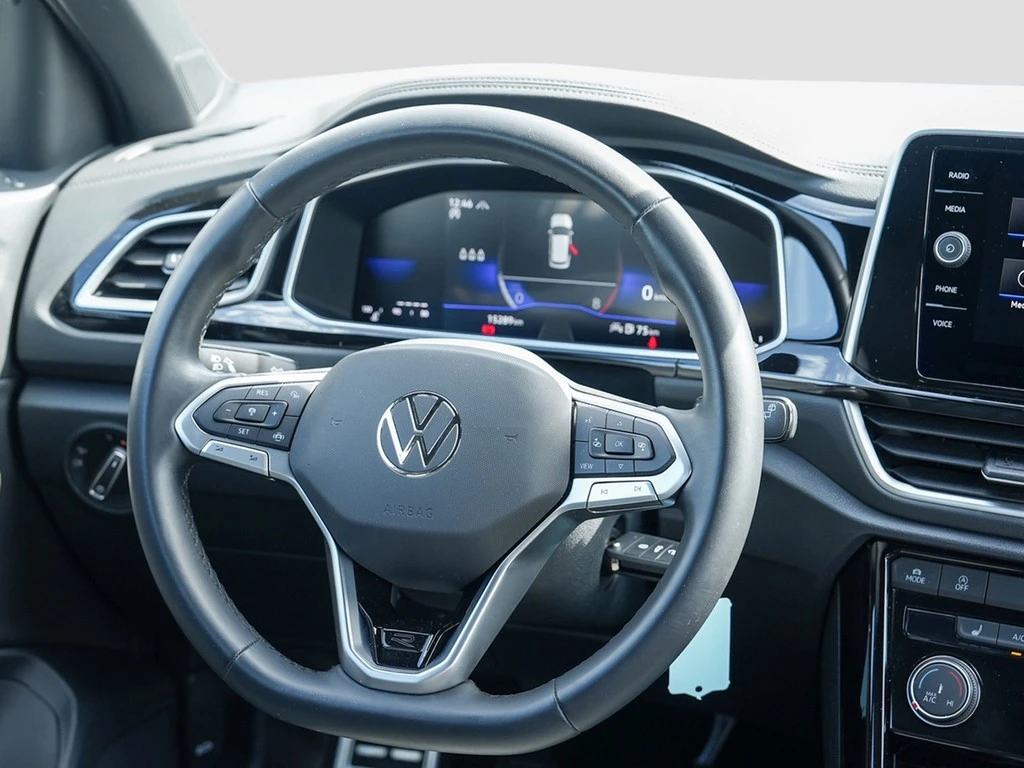 Volkswagen-T-Roc-image-11