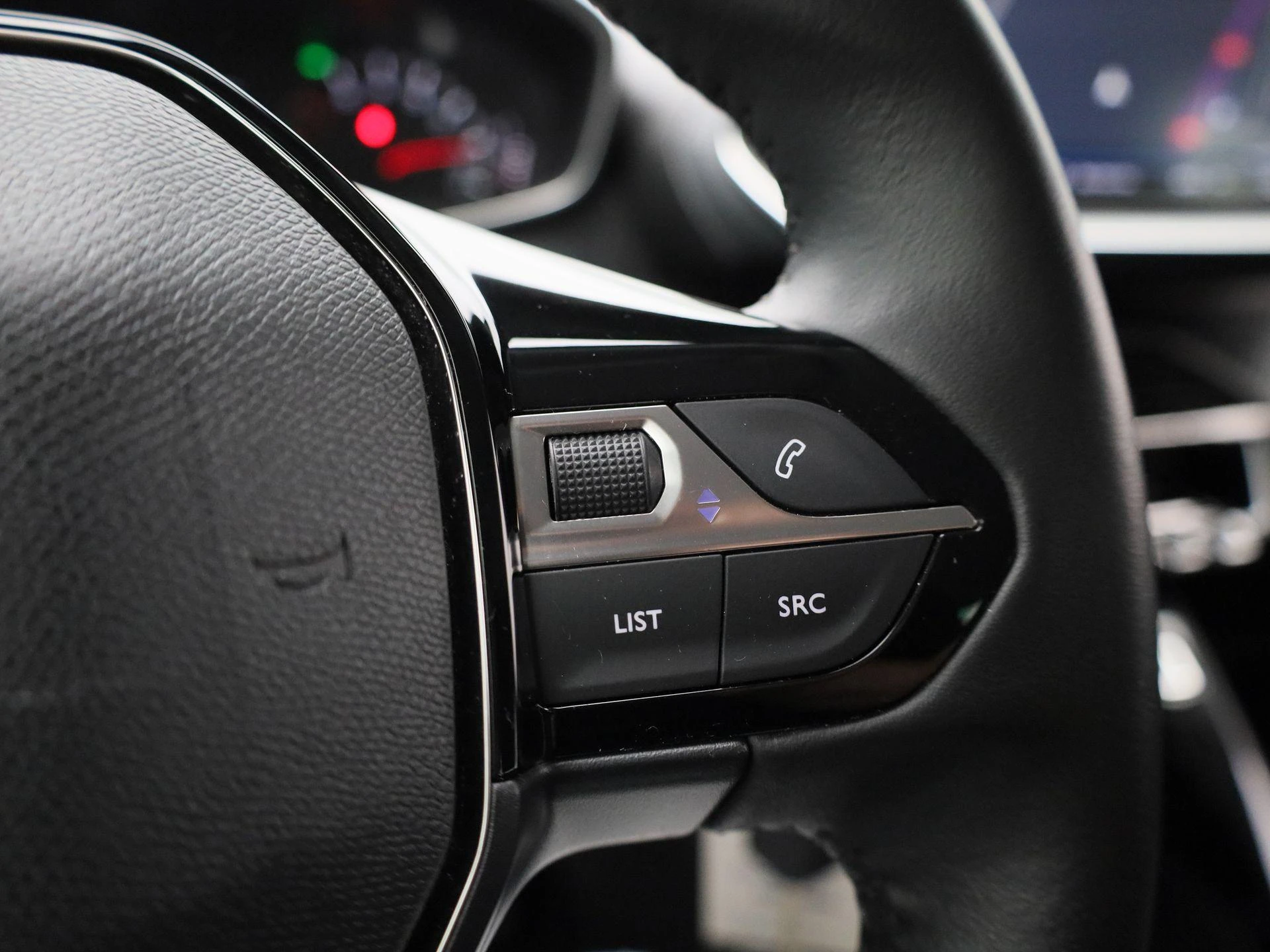 Peugeot-2008-image-18