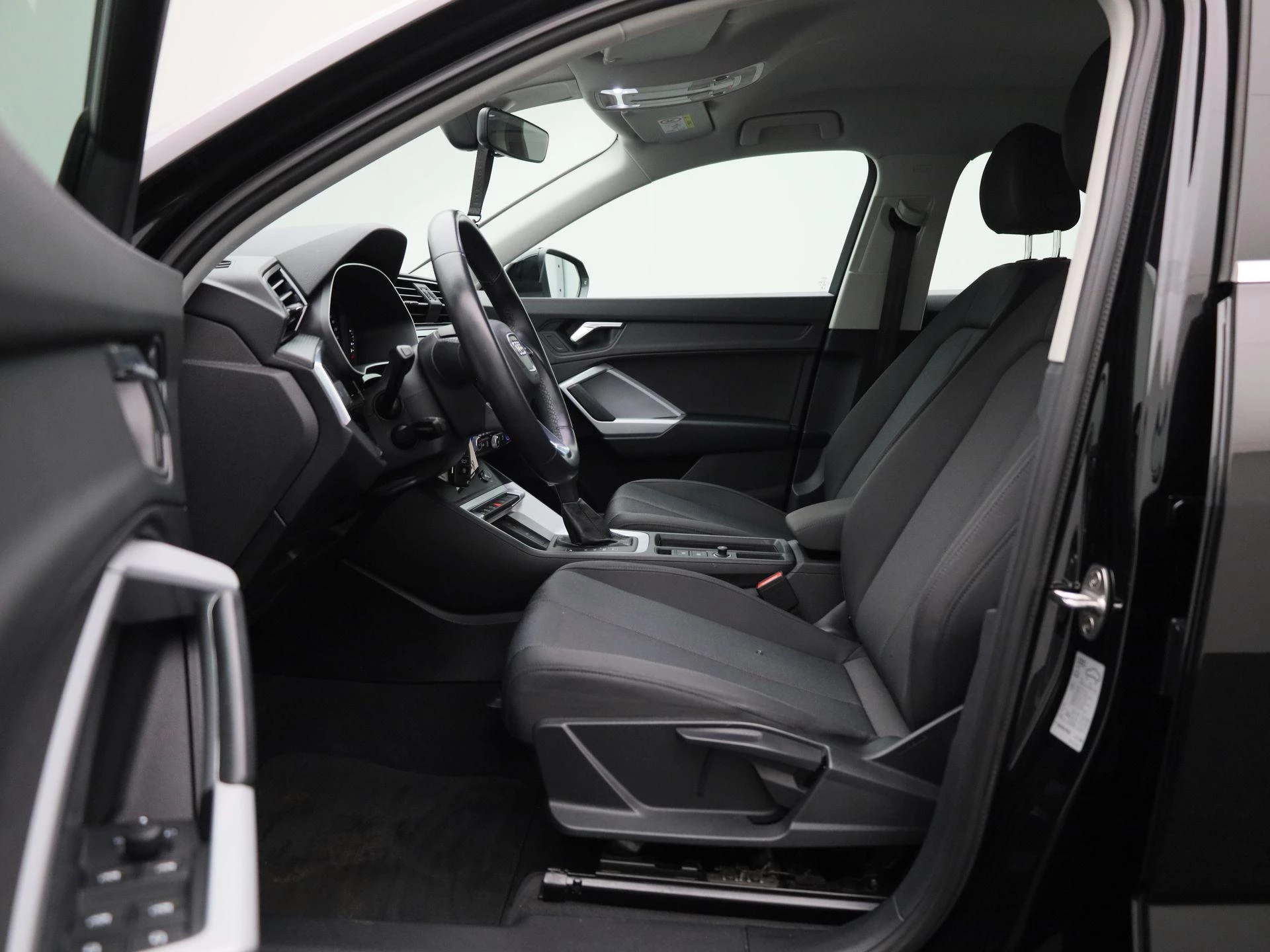 Audi-Q3-image-10