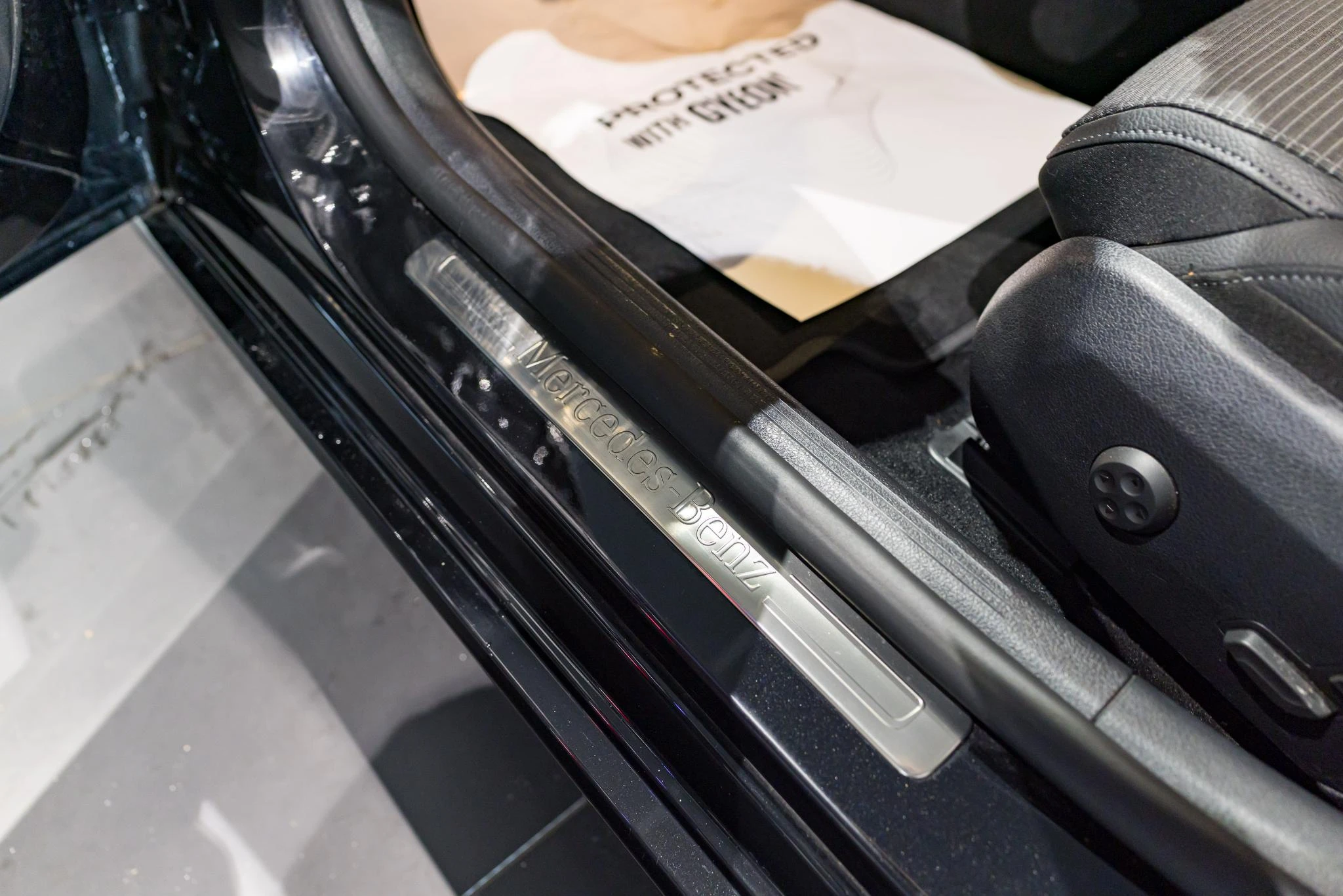 Mercedes-Benz-C-Klasse-image-21
