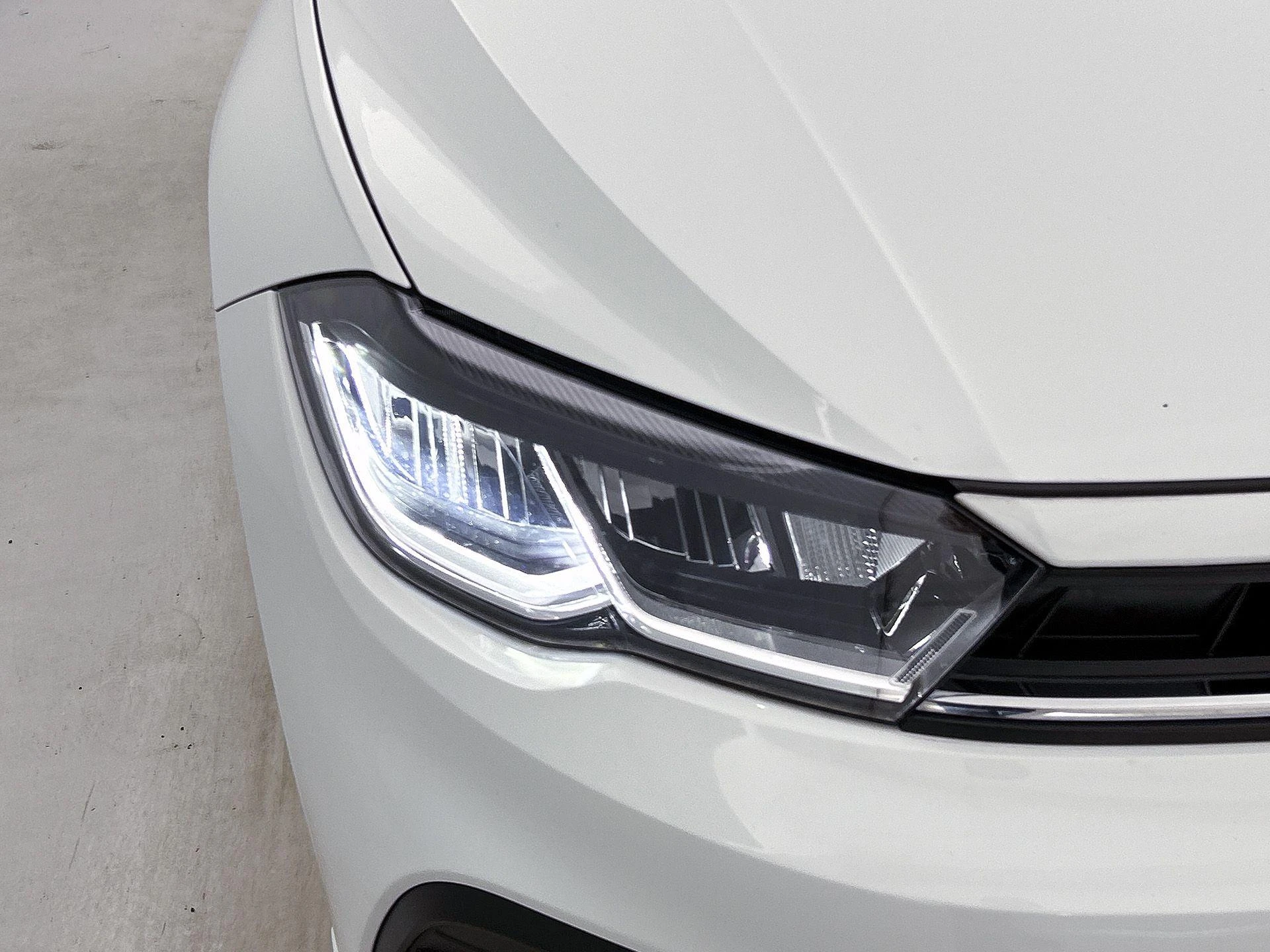 Volkswagen-Polo-image-13