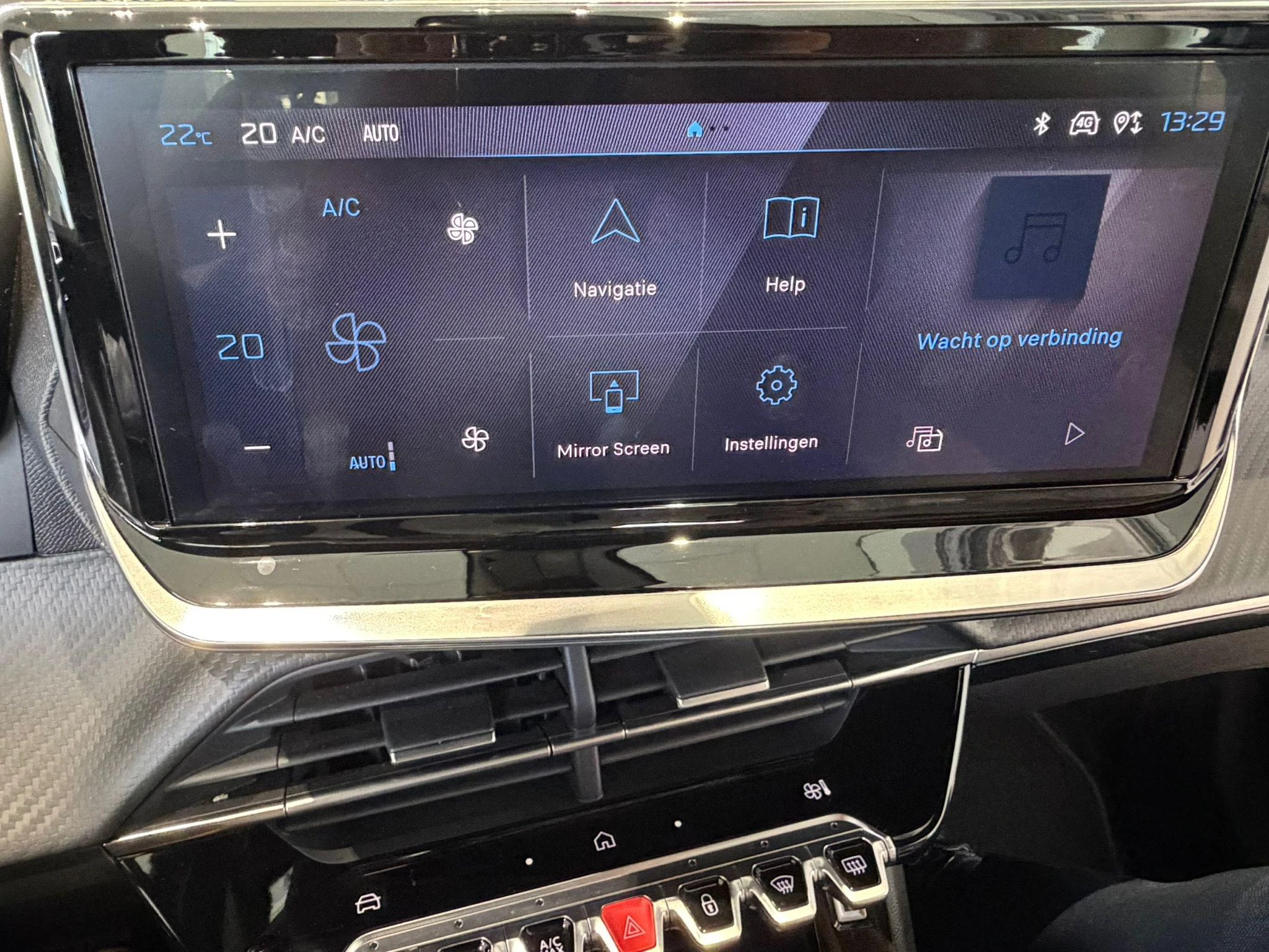 Peugeot-2008-image-20