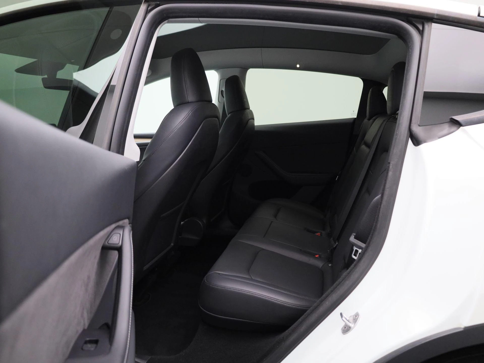 Tesla-Model Y-image-9