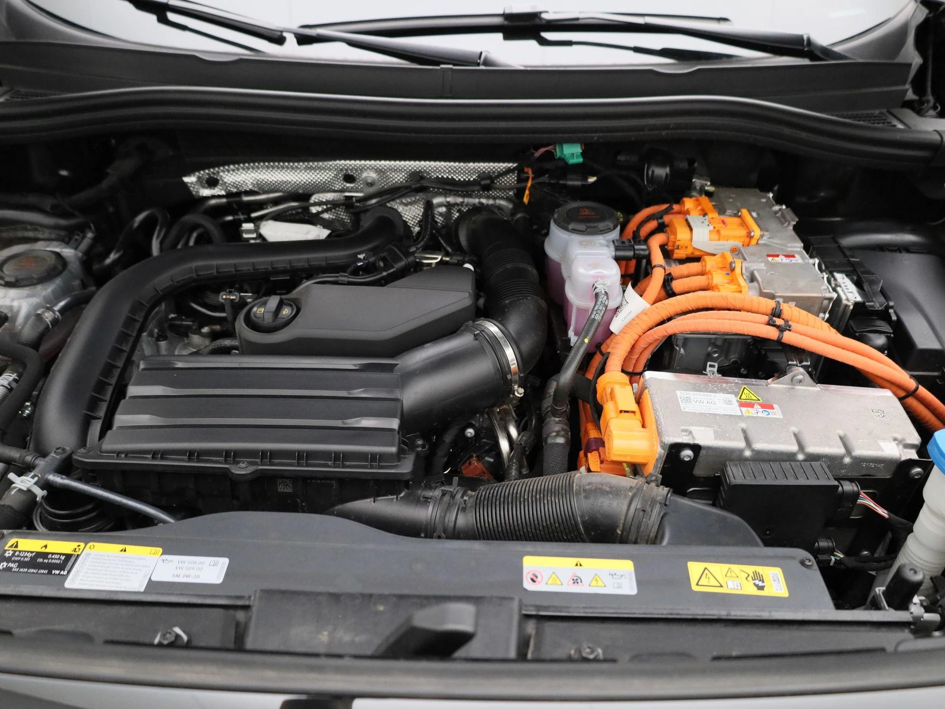 Volkswagen Tayron 1.5 eHybrid R-Line Edition 204 PK|