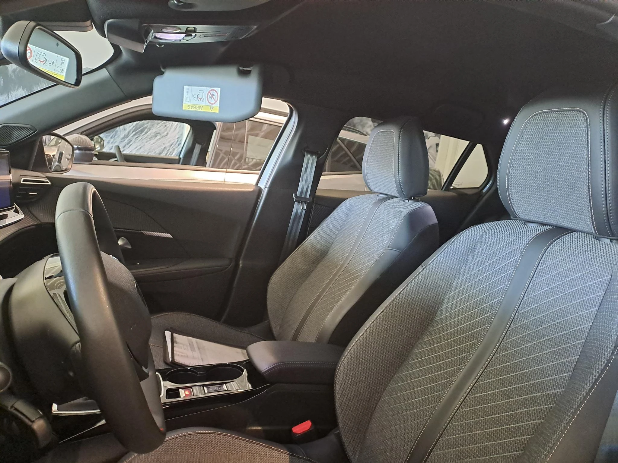 Peugeot-2008-image-10