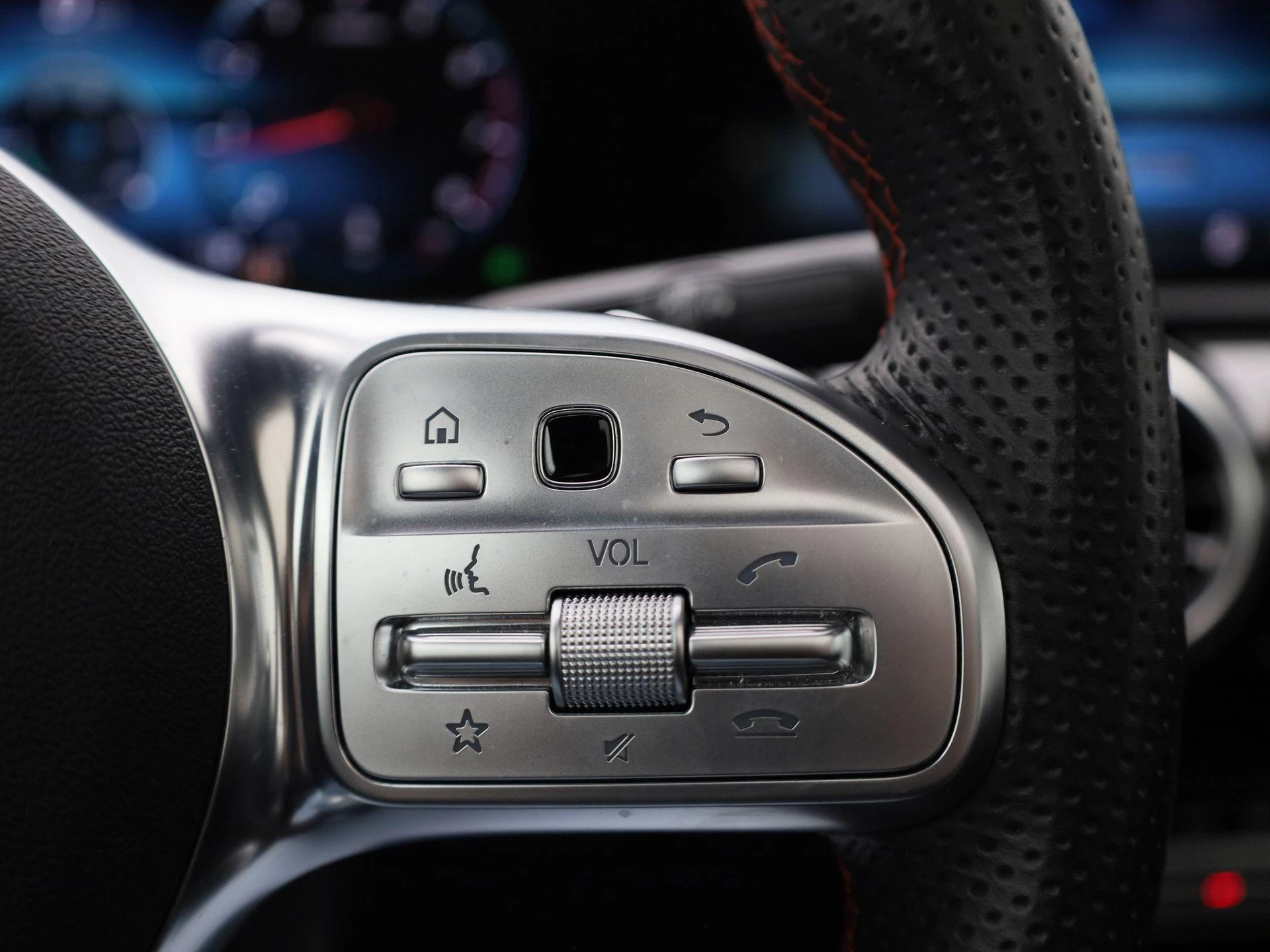 Mercedes-Benz-A-Klasse-image-26