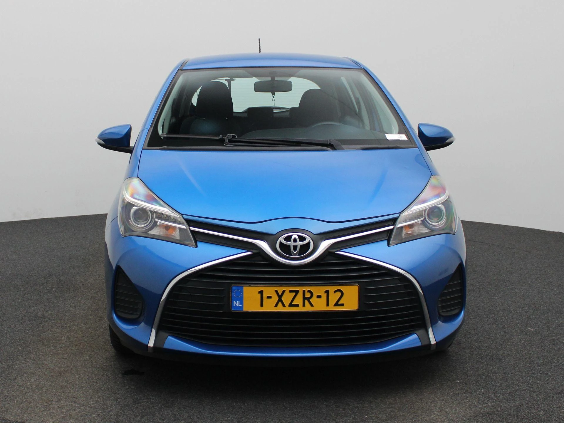 Toyota-Yaris-image-2