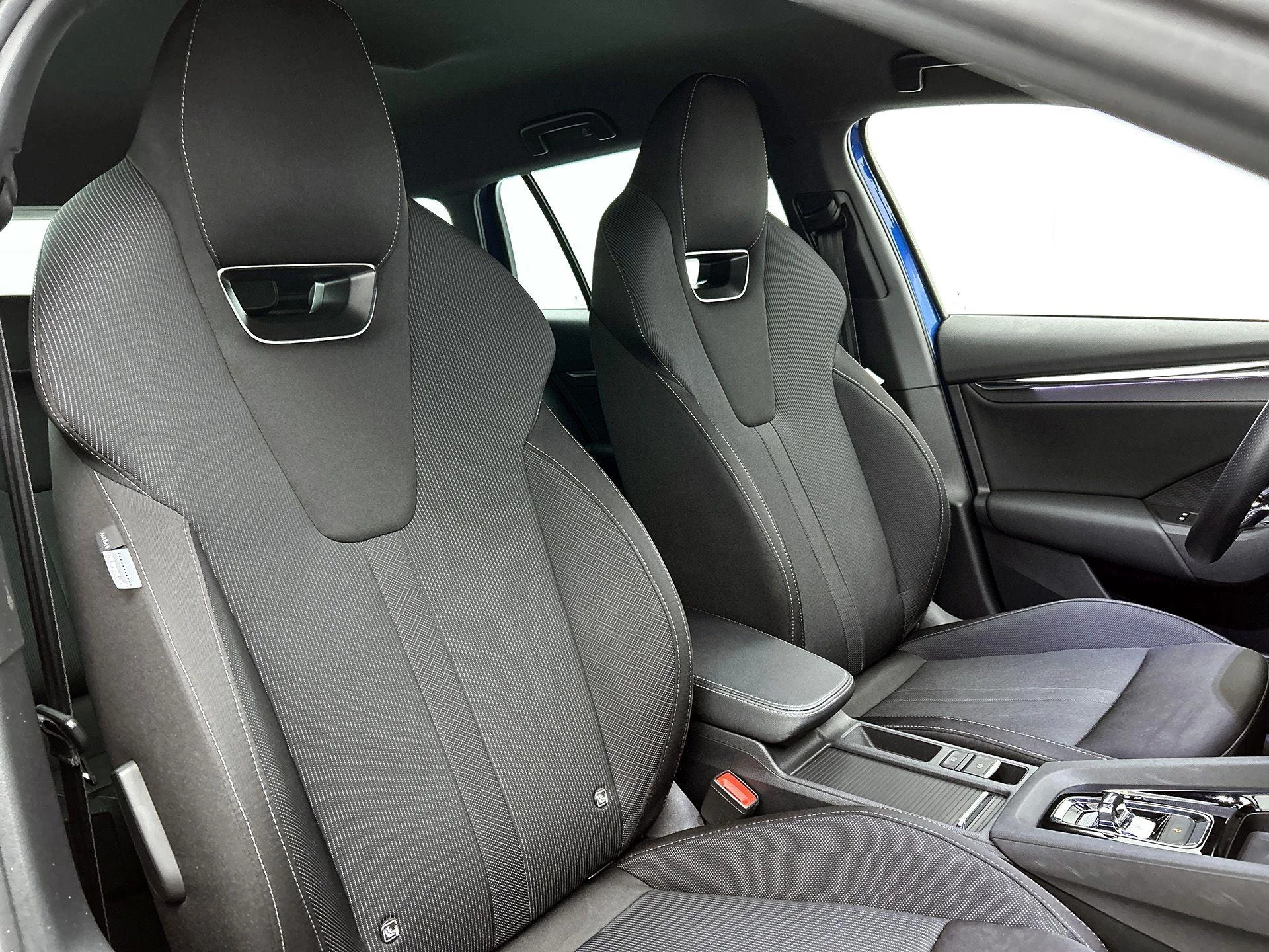 Škoda Octavia Combi 1.5 e-TSI Sport Business