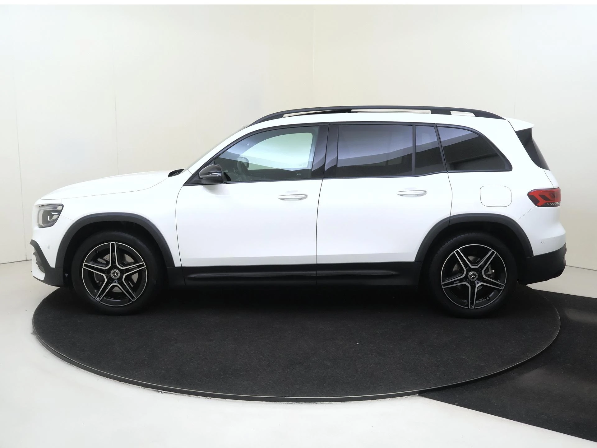 Mercedes-Benz GLB 200 Business Solution AMG