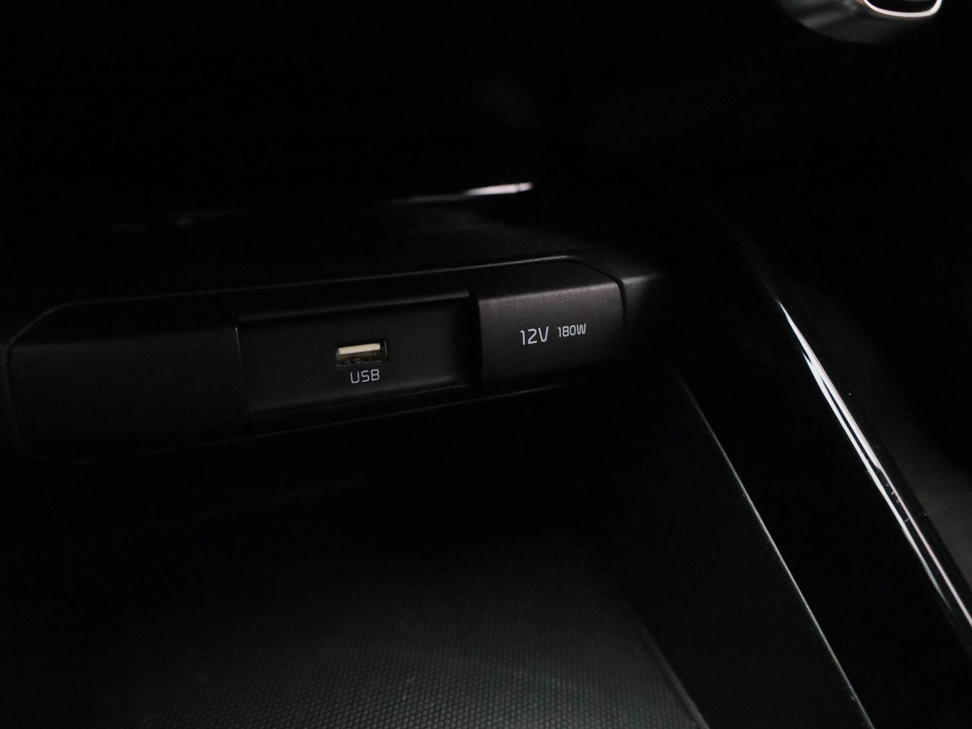 Kia-Stonic-image-26