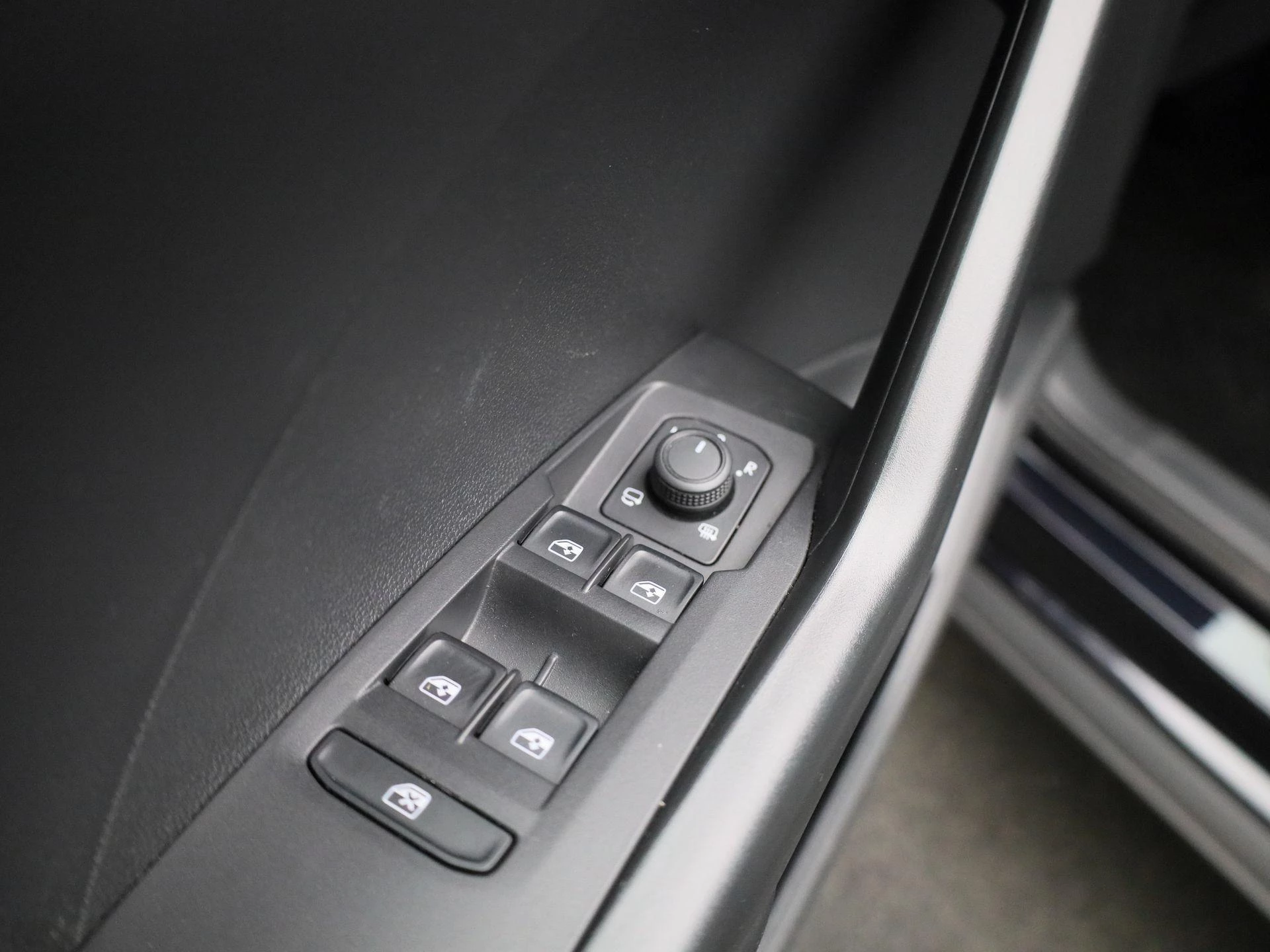 Volkswagen-T-Cross-image-32