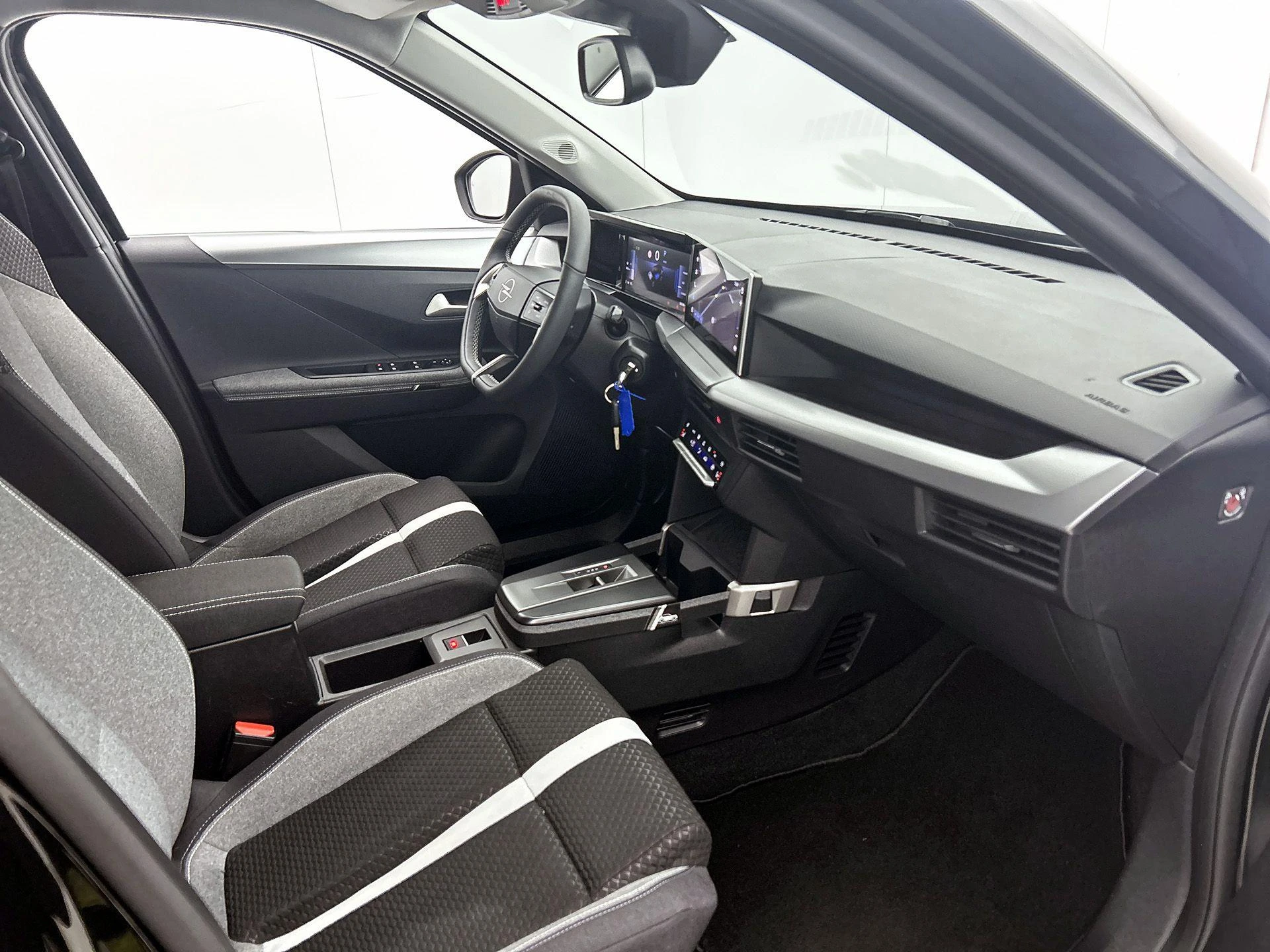 Opel-Frontera-image-19
