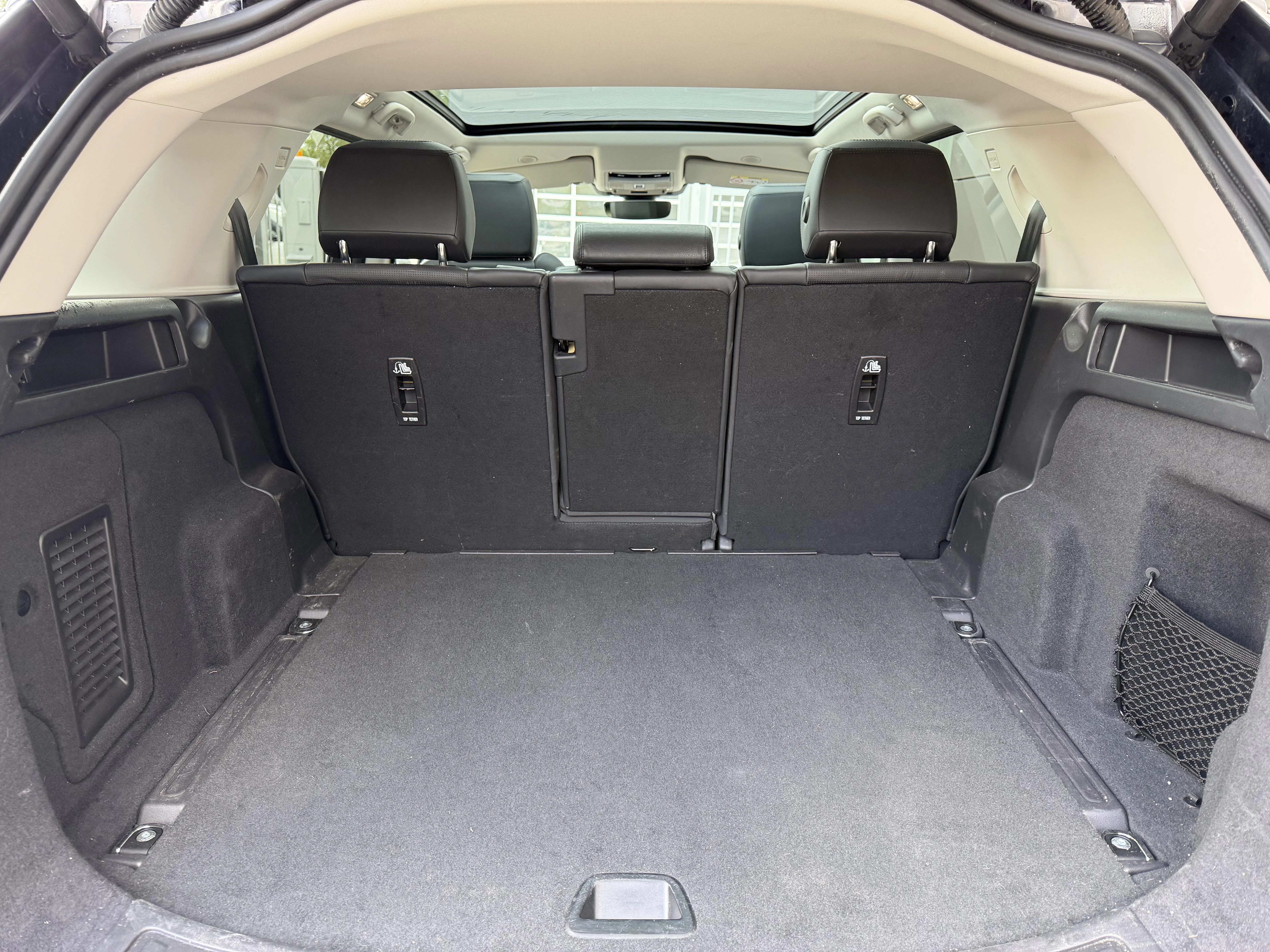 Land Rover-Discovery Sport-image-9