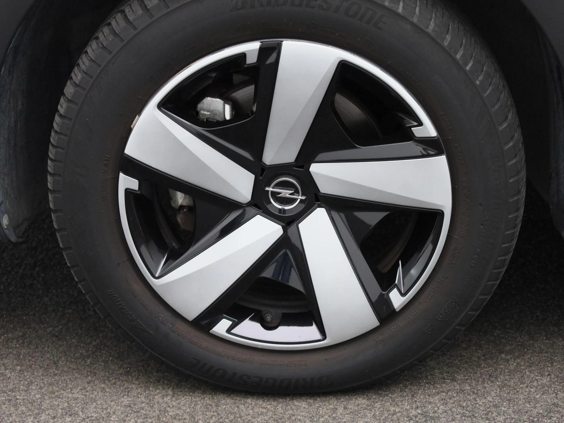 Opel-Crossland-image-13