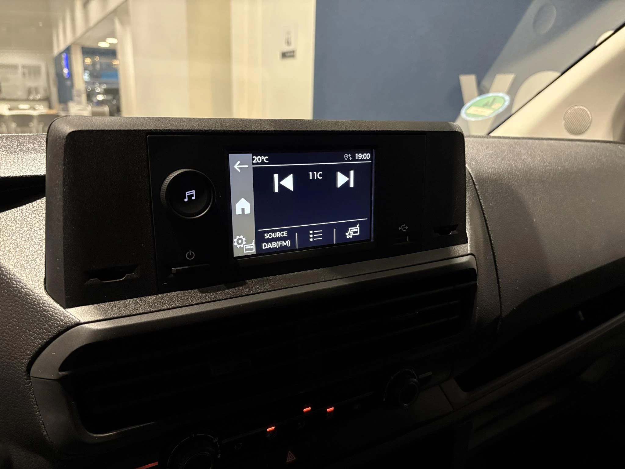 Peugeot-Expert-image-9