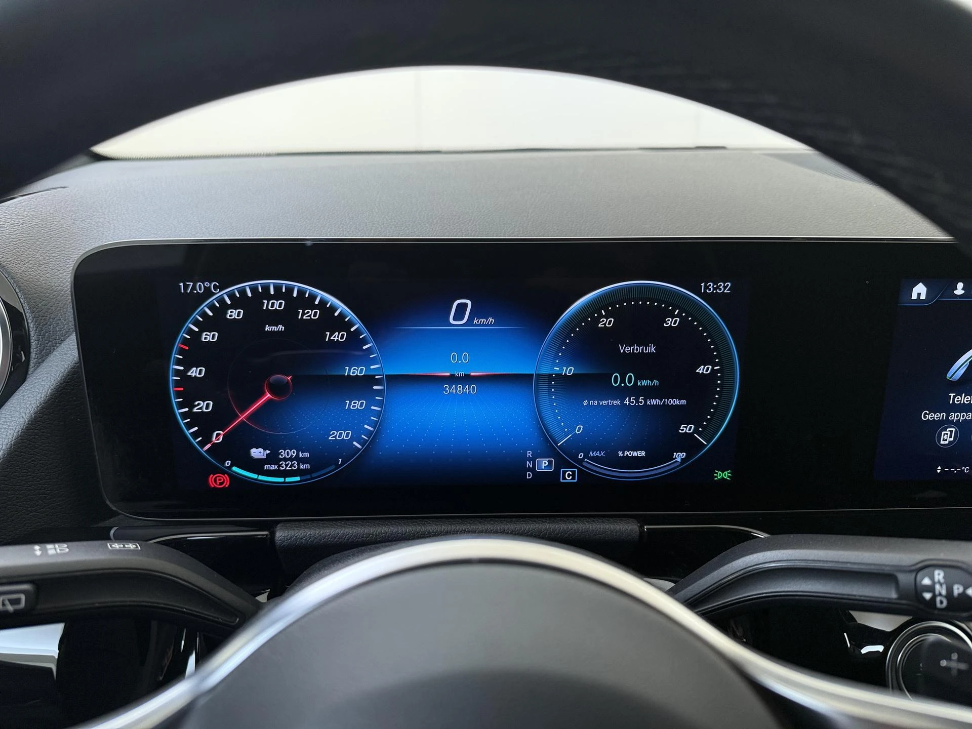 Mercedes-Benz-EQA-image-10