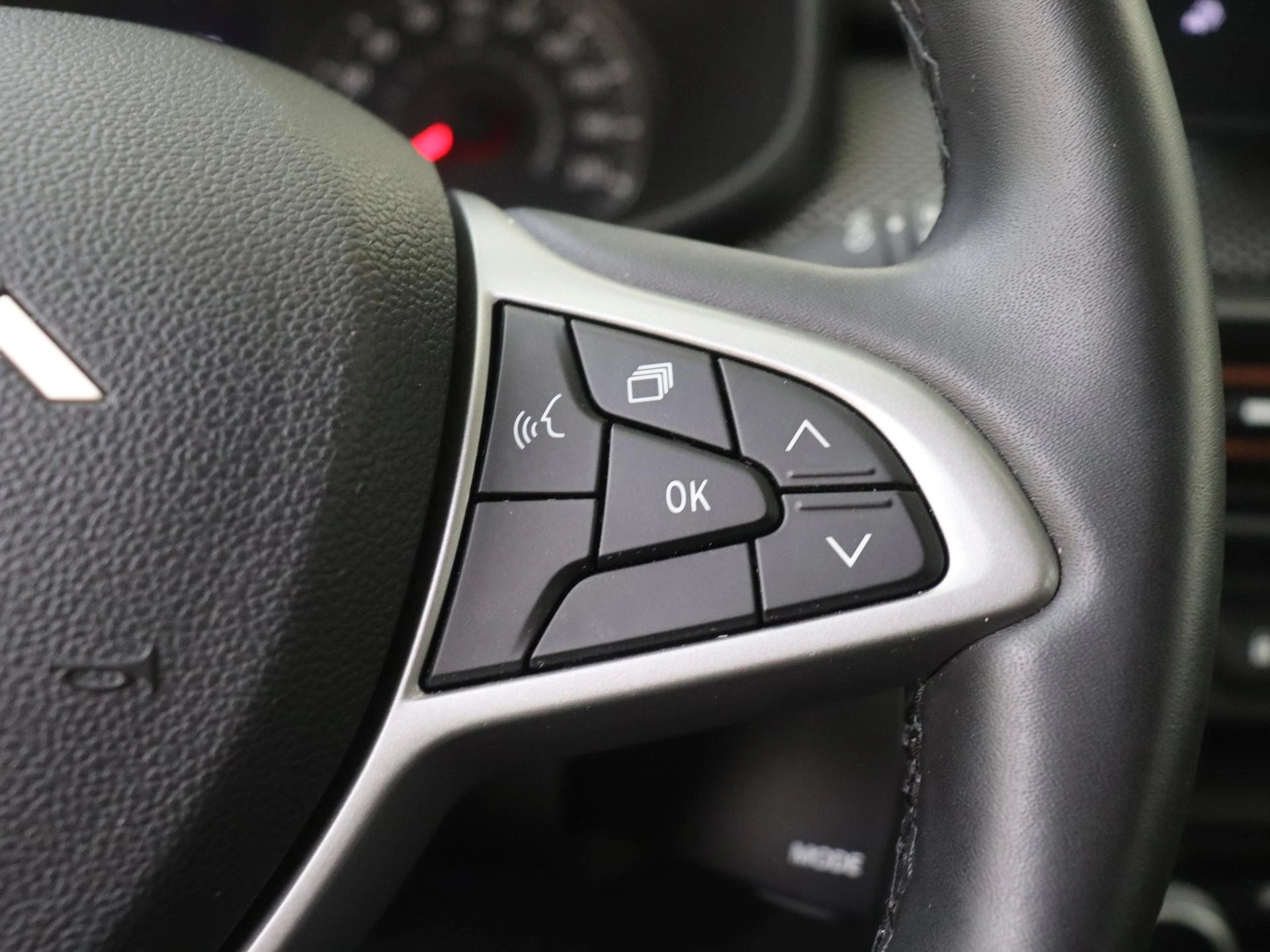 Dacia-Sandero Stepway-image-12