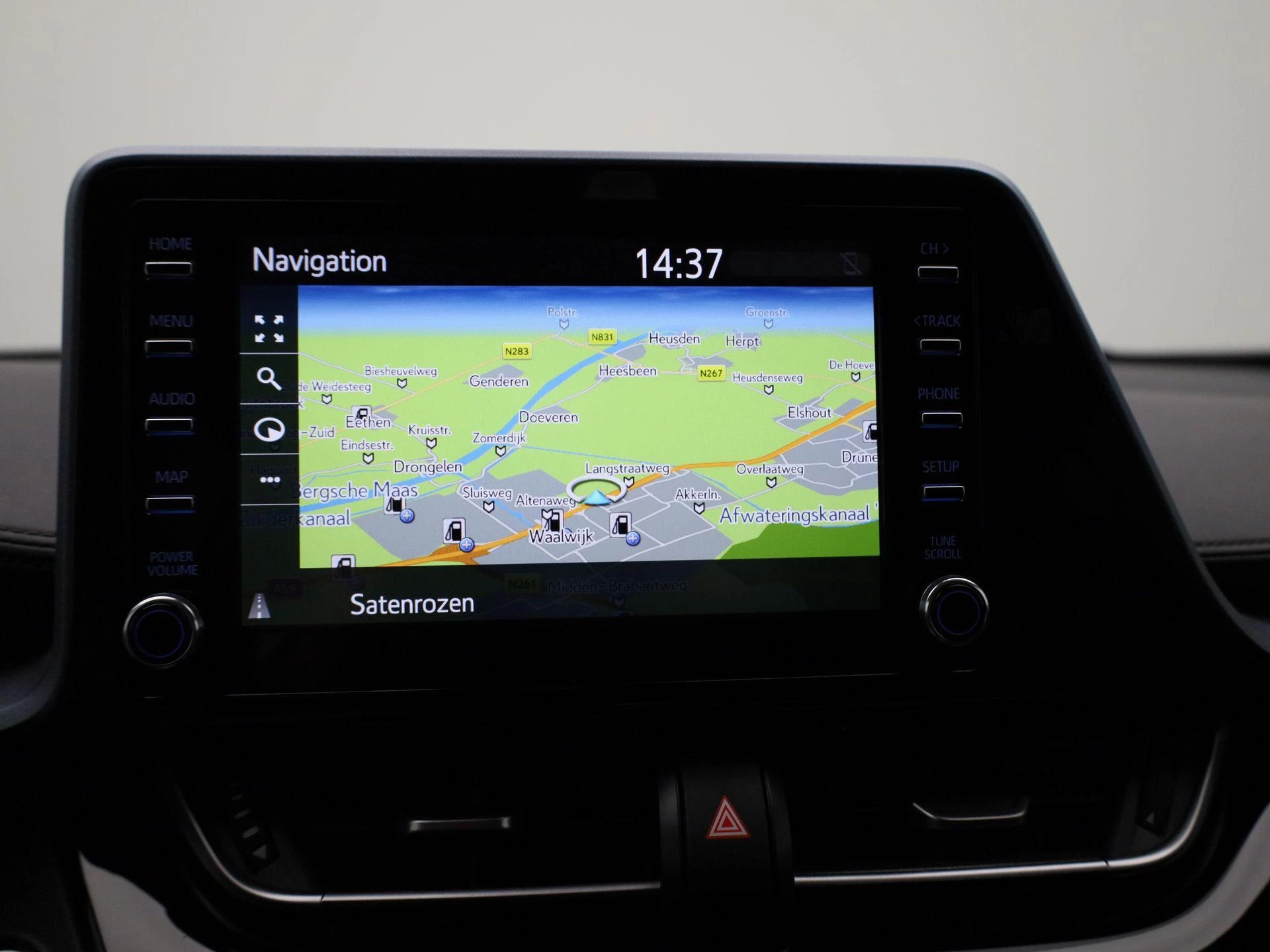 Toyota-C-HR-image-26