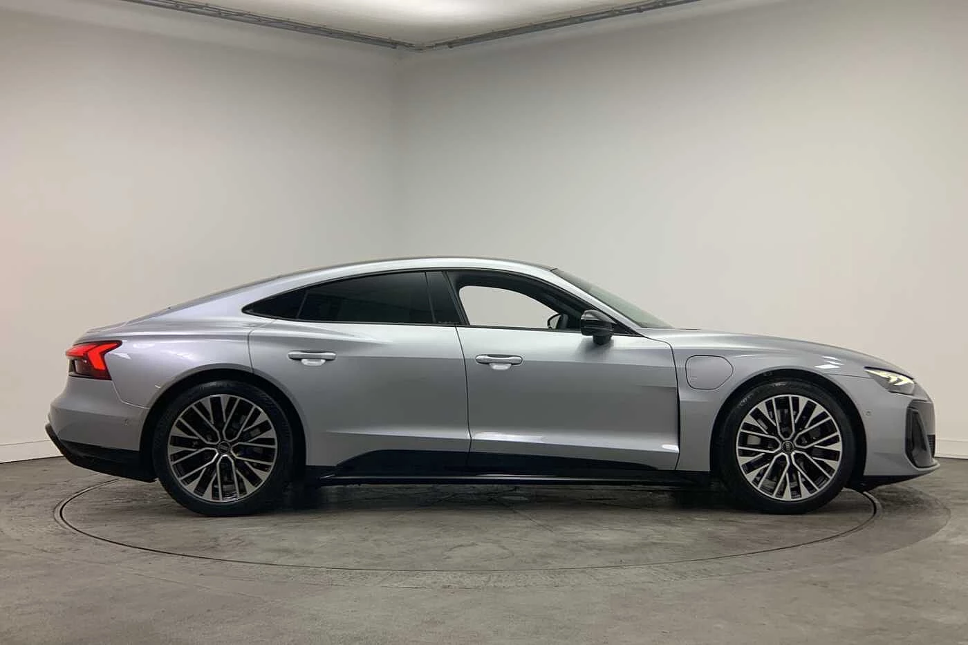 Audi-e-tron GT-image-3