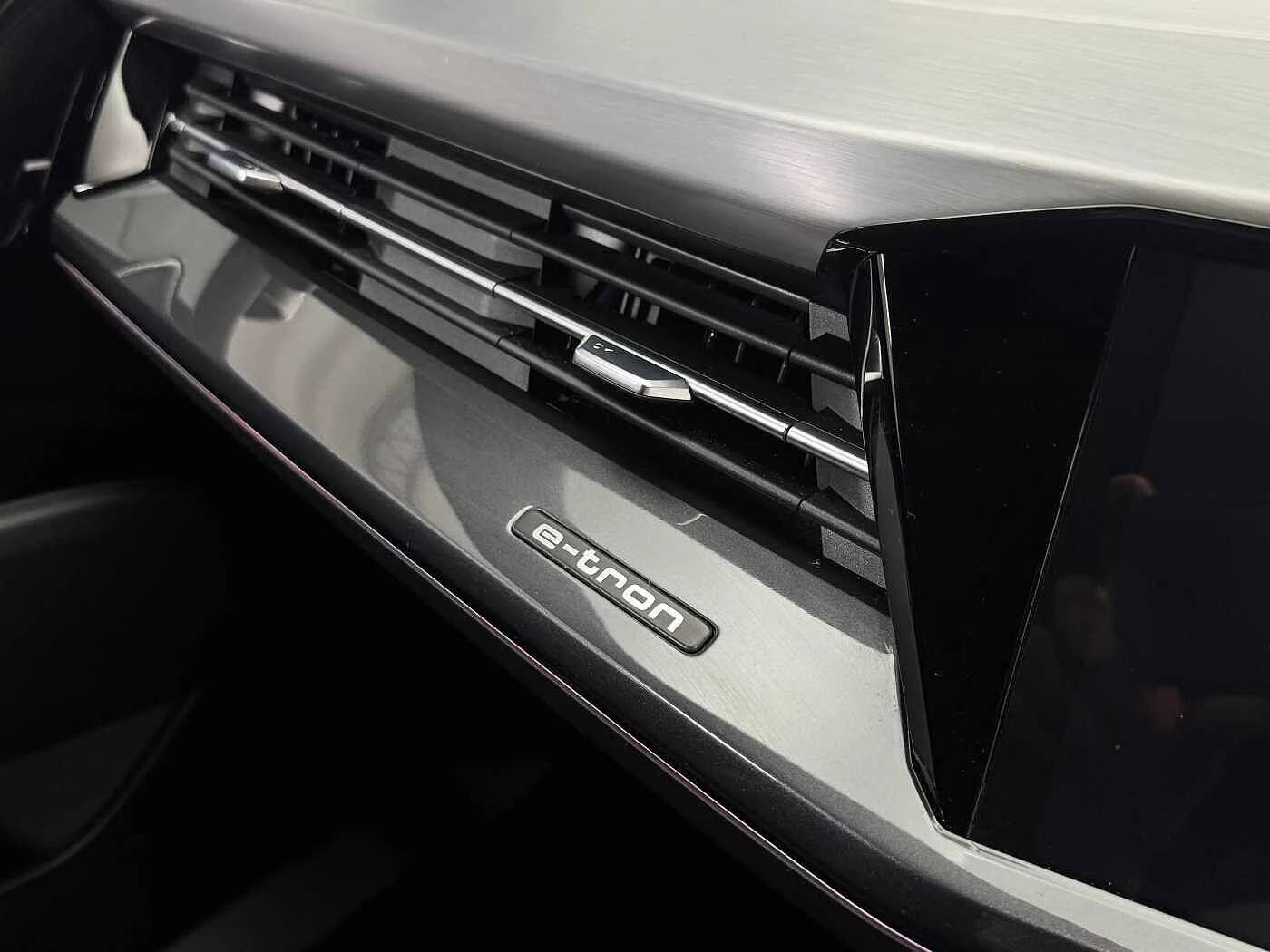 Audi-Q4 e-tron-image-25