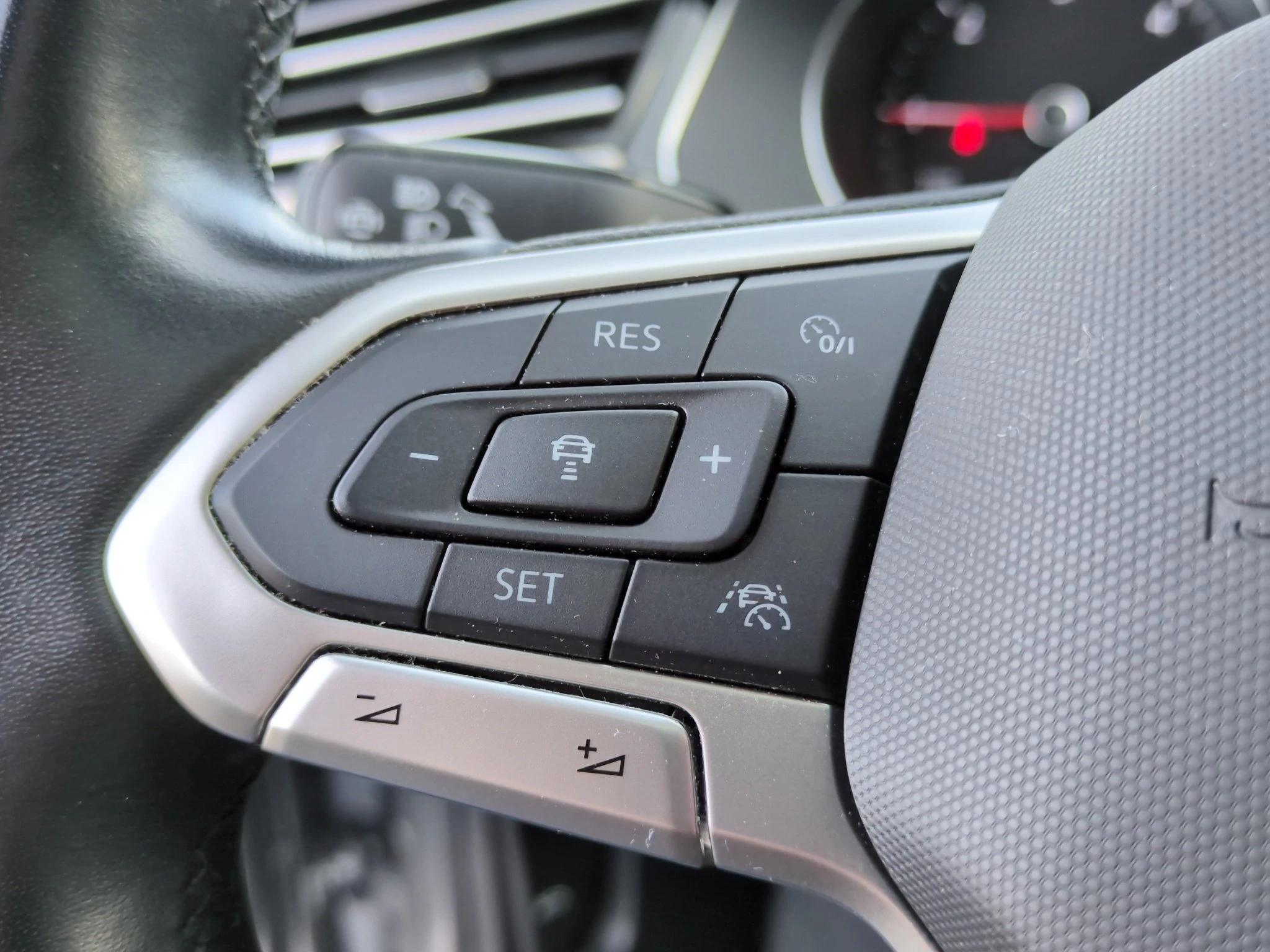 Volkswagen-Passat-image-19