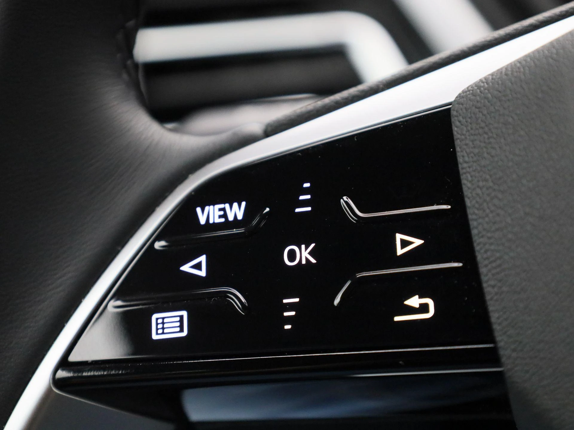 Audi-Q4 e-tron-image-18