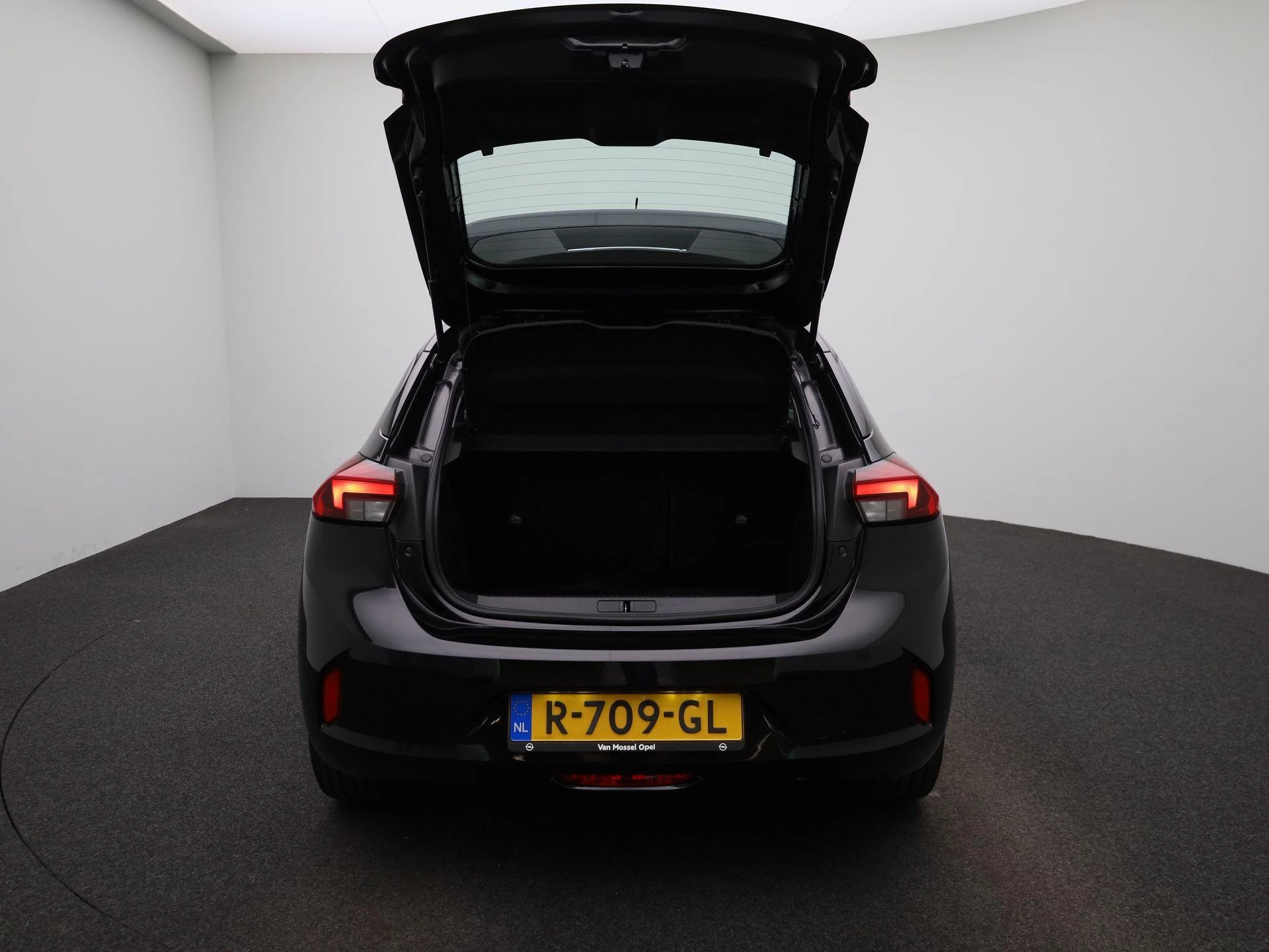 Opel-Corsa-image-11