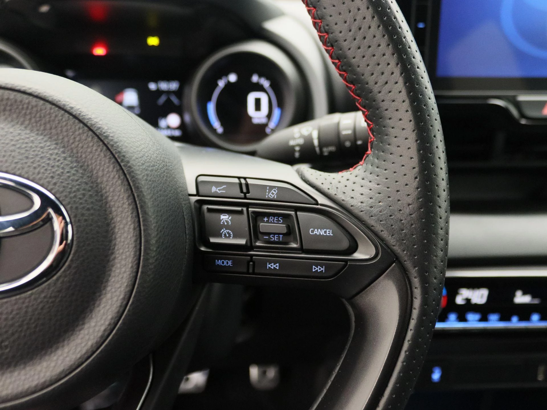 Toyota-Yaris-image-18