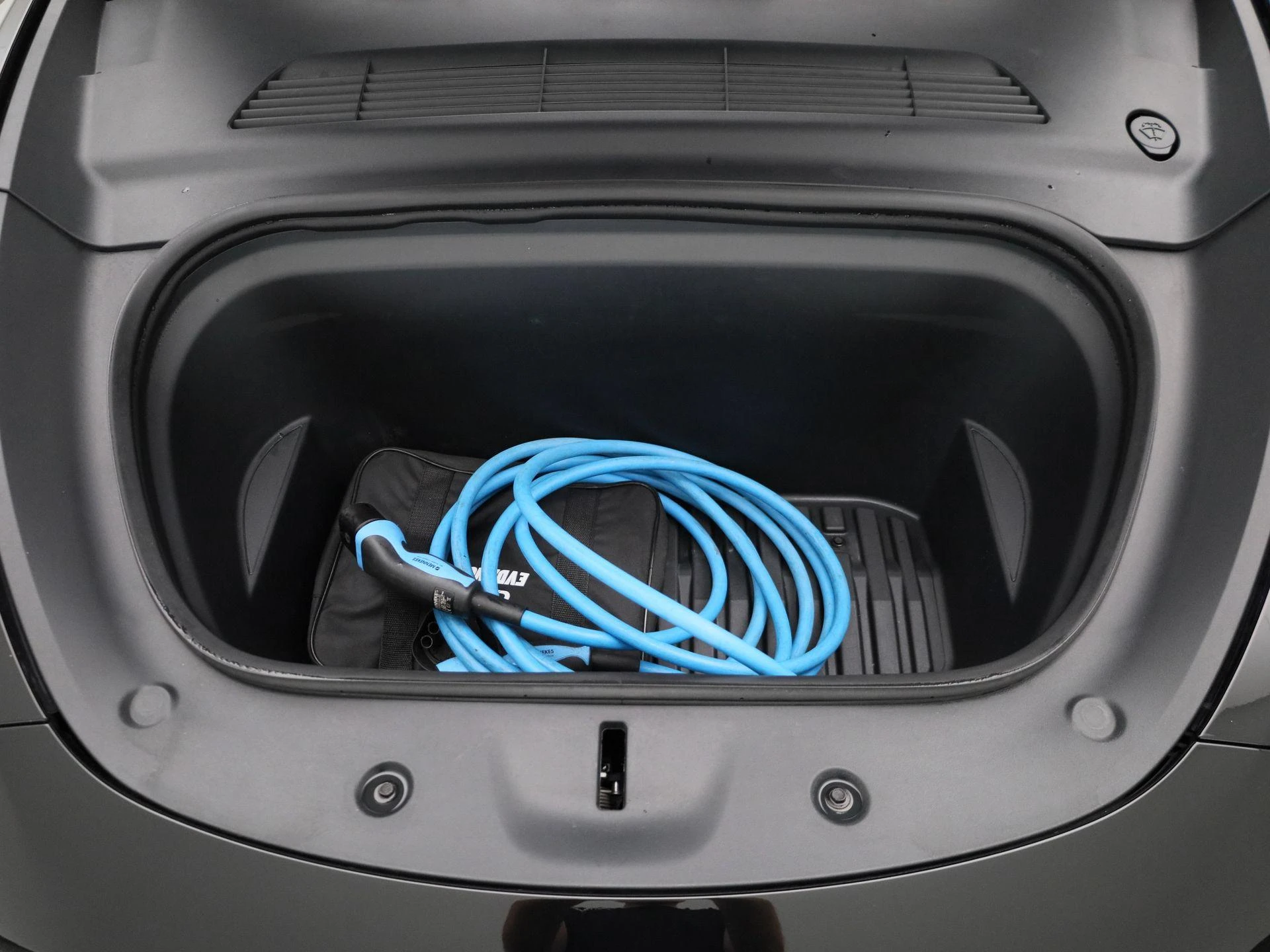 Tesla Model Y Long Range AWD 75 kWh