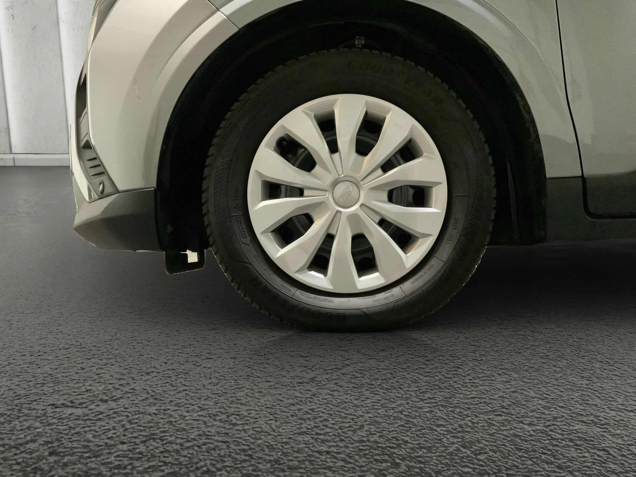 Ford-Tourneo Courier-image-8