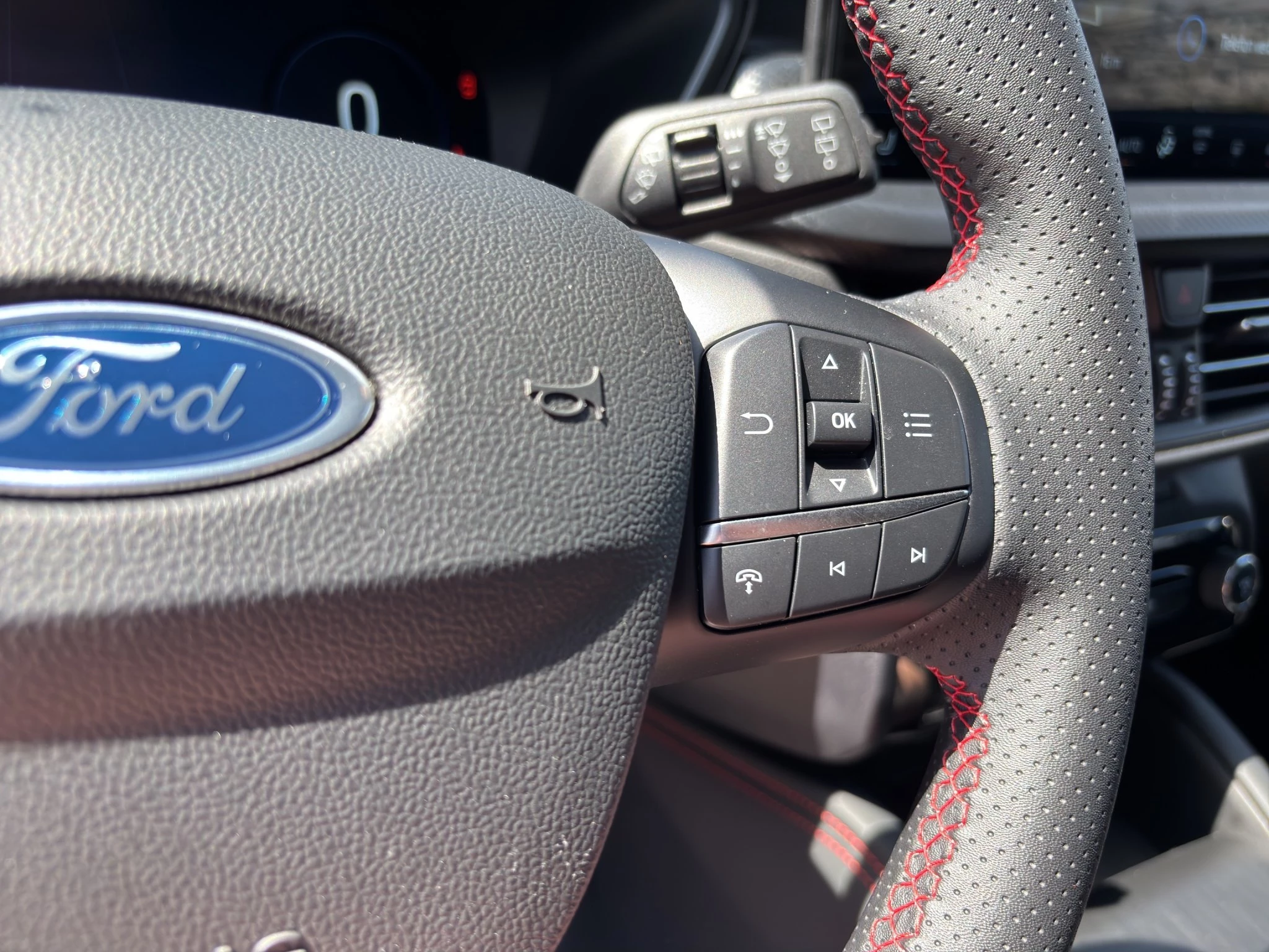 Ford Kuga ST-Line Aut.*KAM*LED-MATRIX*NAVI*GRA*WINTER-PKT.