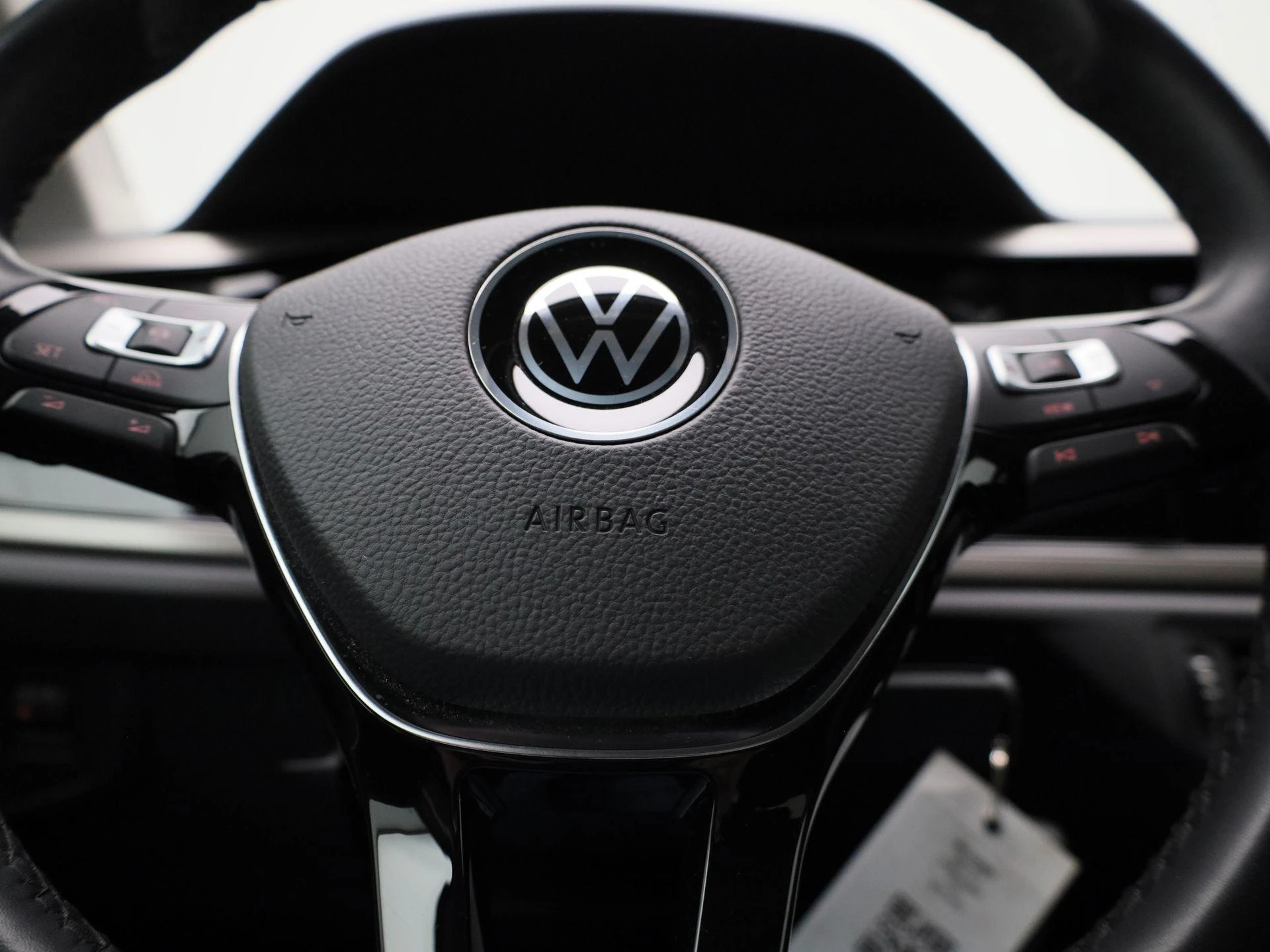 Volkswagen-Polo-image-25
