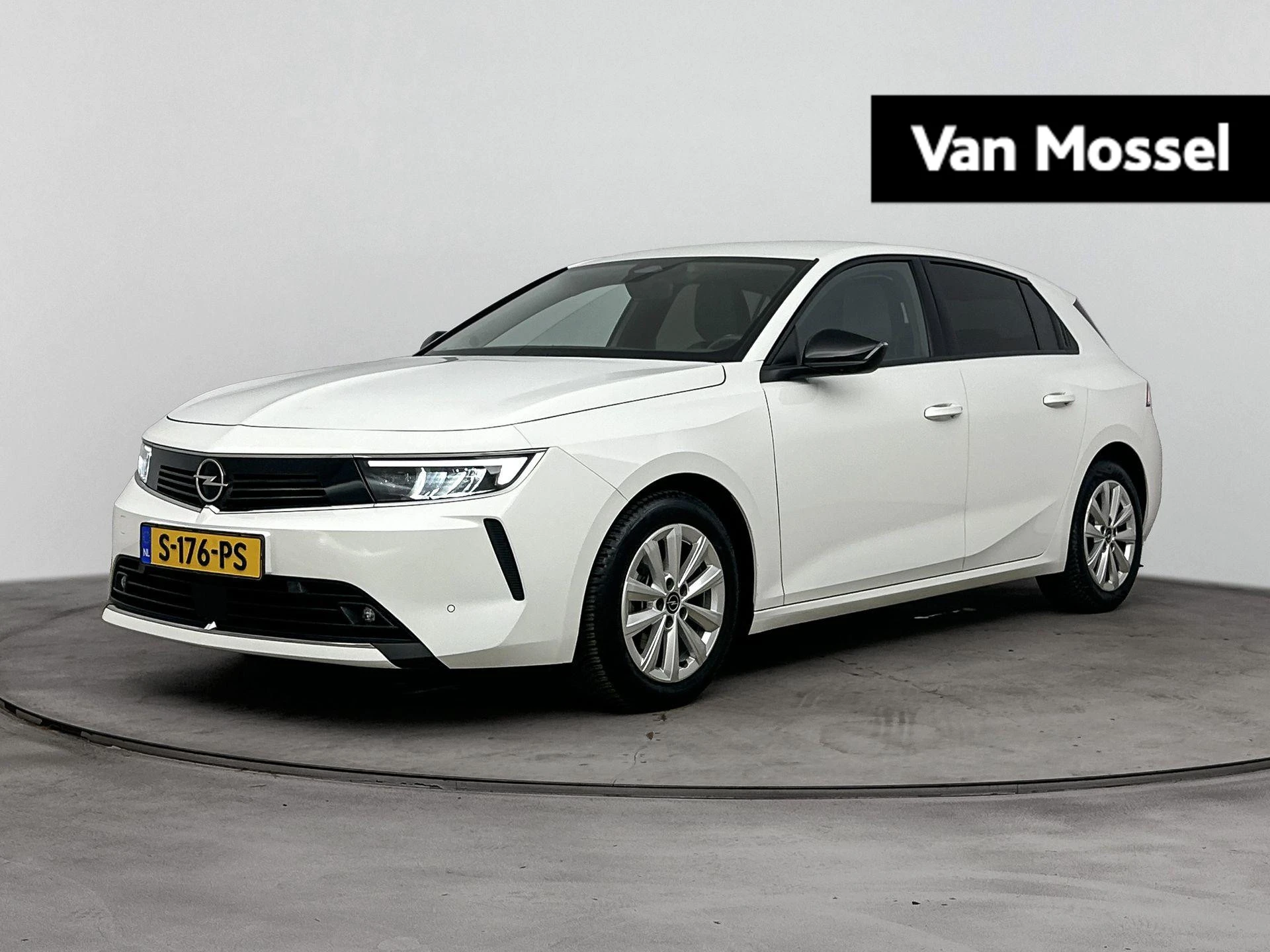 Opel-Astra-image-0