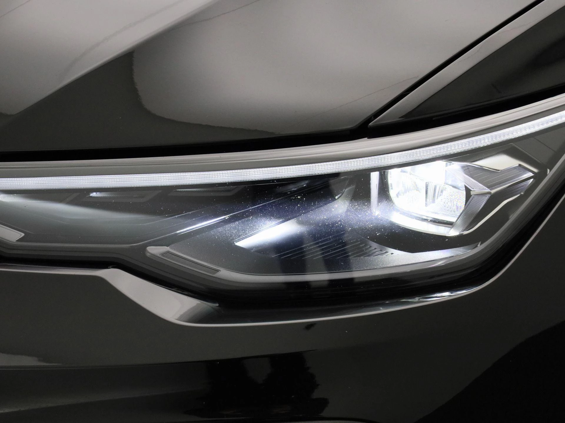 Volkswagen-Golf-image-13