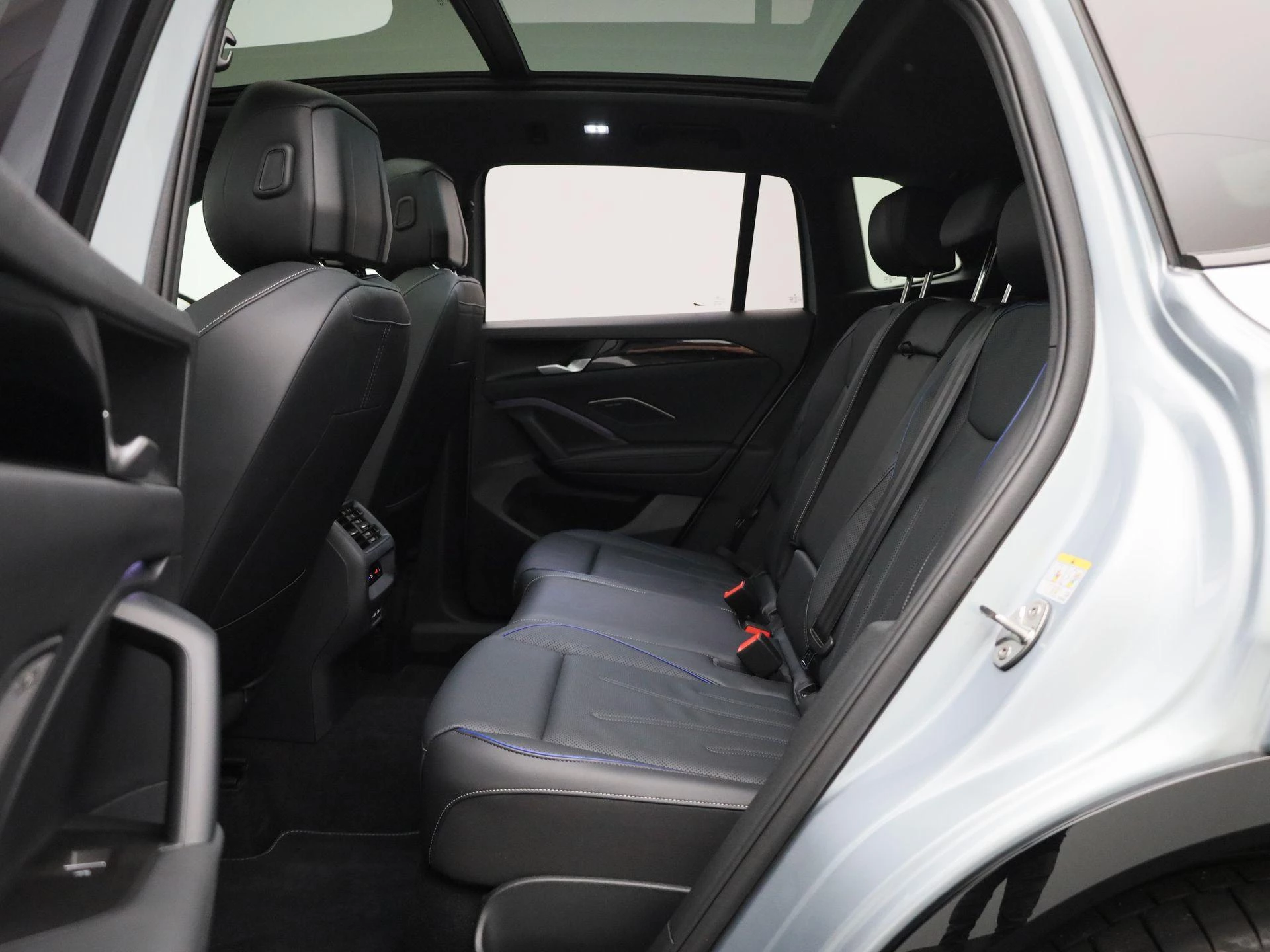 Volkswagen-Tiguan-image-11