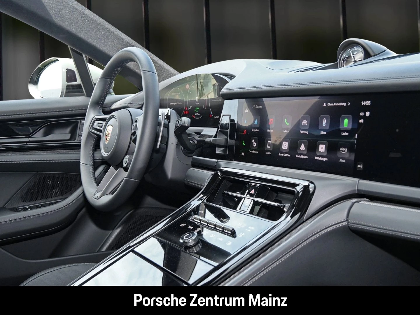 Porsche-Panamera-image-3
