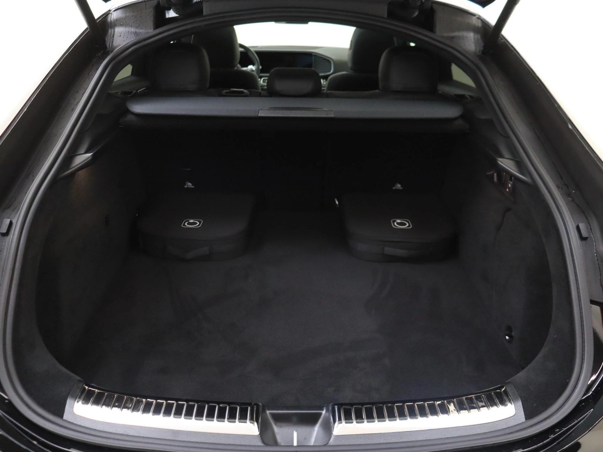 Mercedes-Benz-GLE-image-37