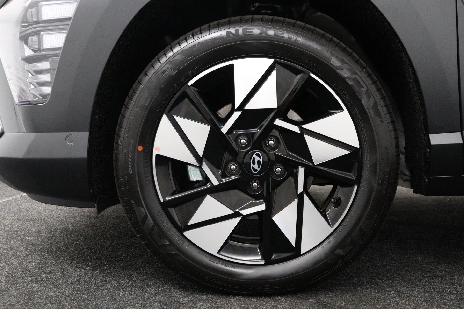 Hyundai Kona 1.6 GDI HEV Premium Sky